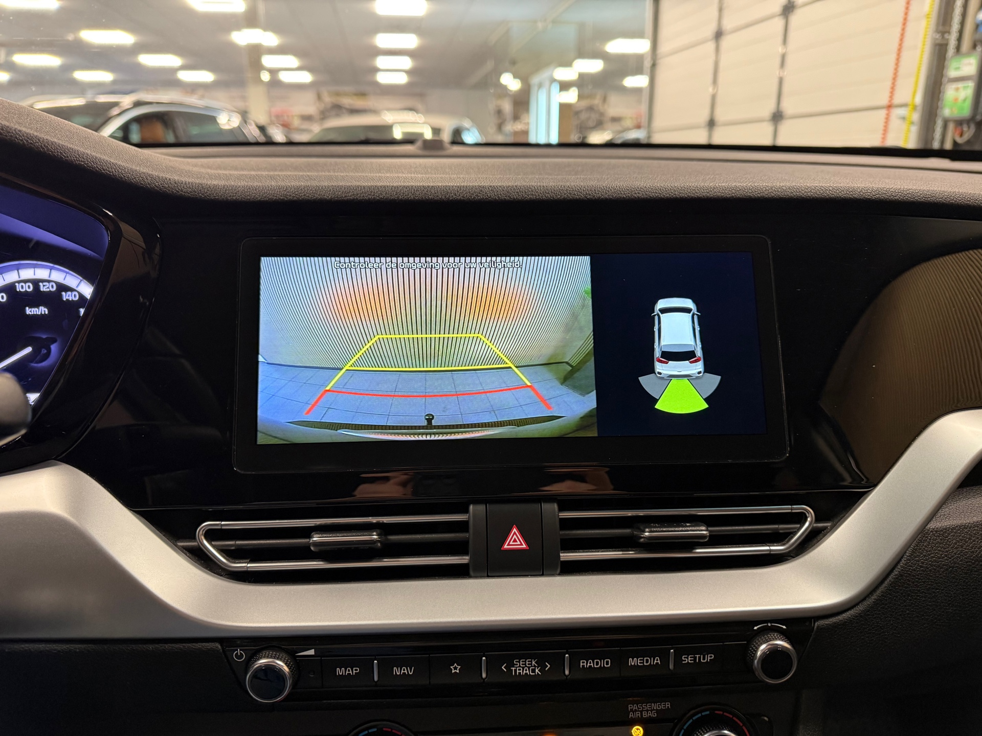 https://www.autokooy.nl//xml/images/55182059-18.JPG