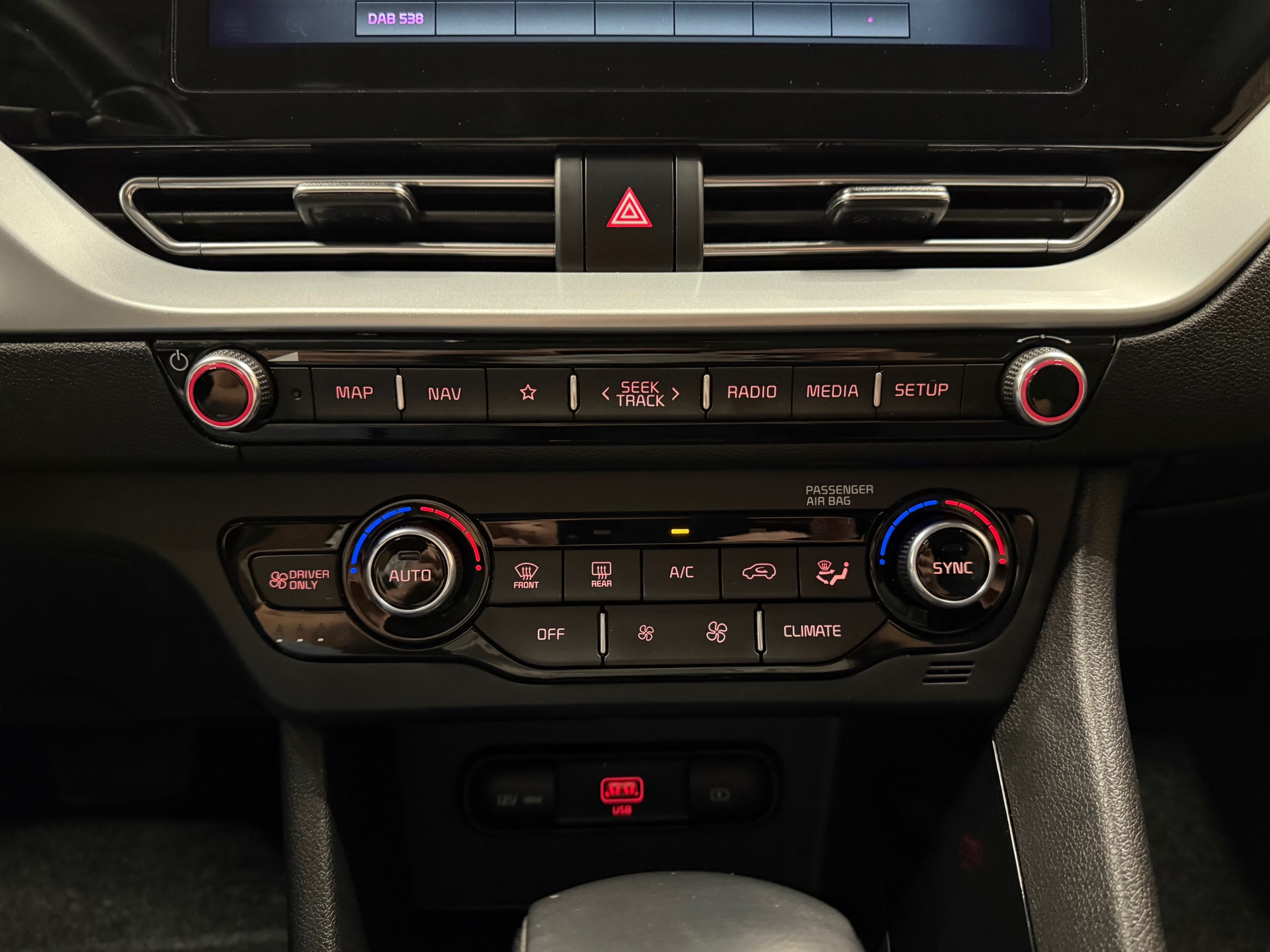 https://www.autokooy.nl//xml/images/55182059-20.JPG