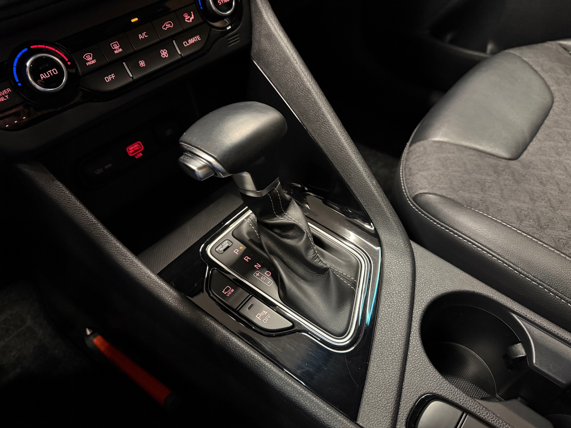 https://www.autokooy.nl//xml/images/55182059-21.JPG