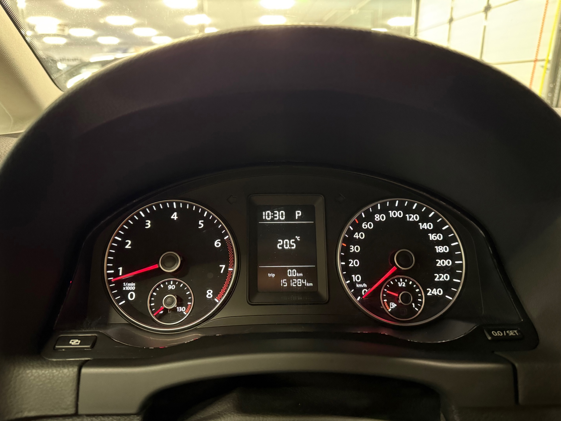 https://www.autokooy.nl//xml/images/55360489-14.JPG