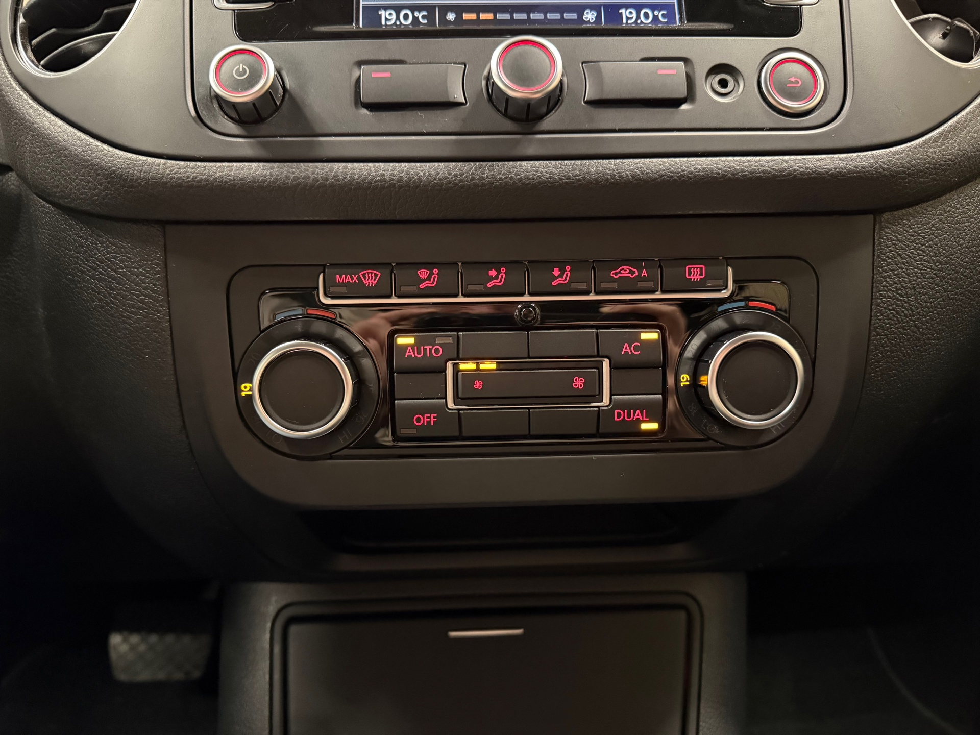 https://www.autokooy.nl//xml/images/55360489-19.JPG