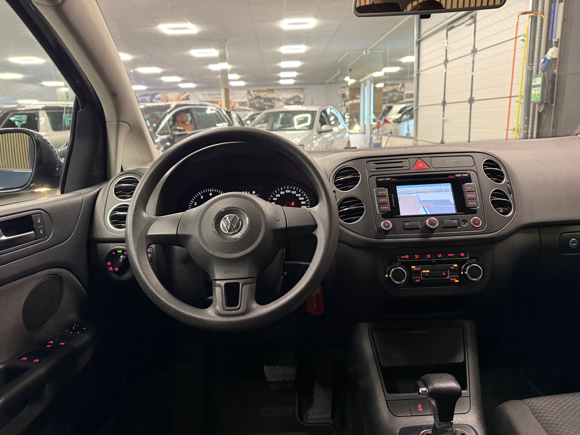 https://www.autokooy.nl//xml/images/55360489-21.JPG