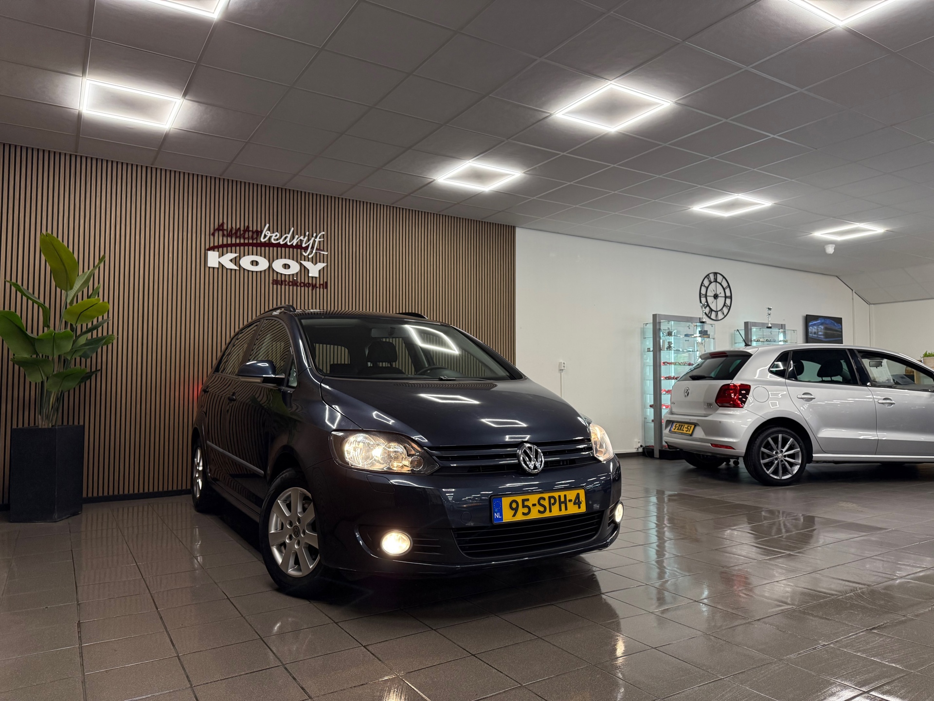 https://www.autokooy.nl//xml/images/55360489-7.JPG