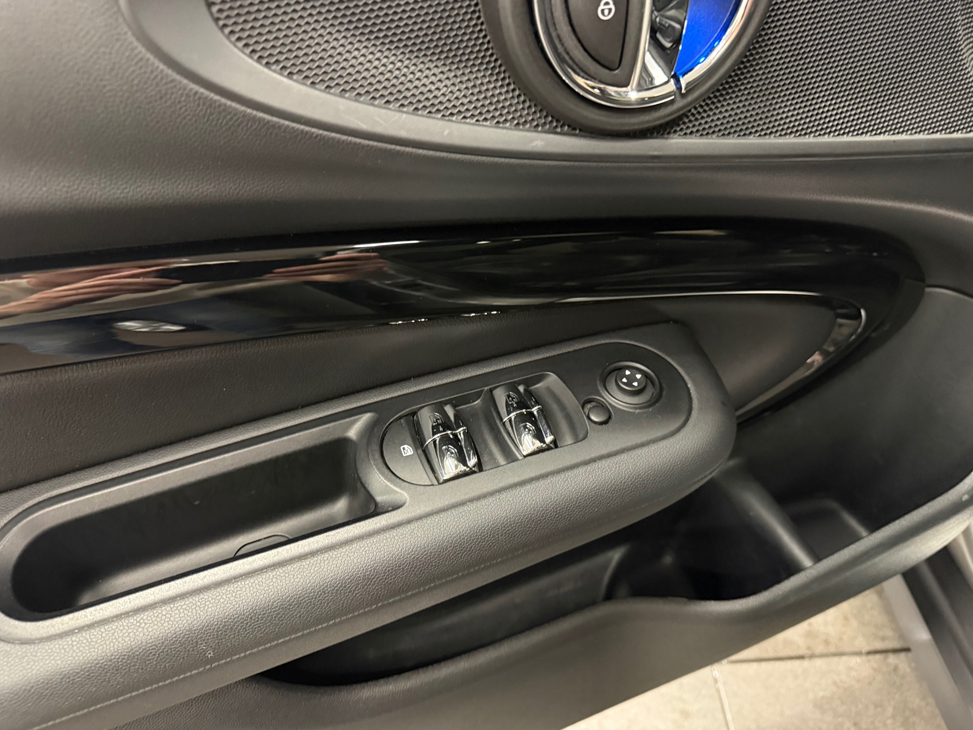 https://www.autokooy.nl//xml/images/55360641-10.JPG