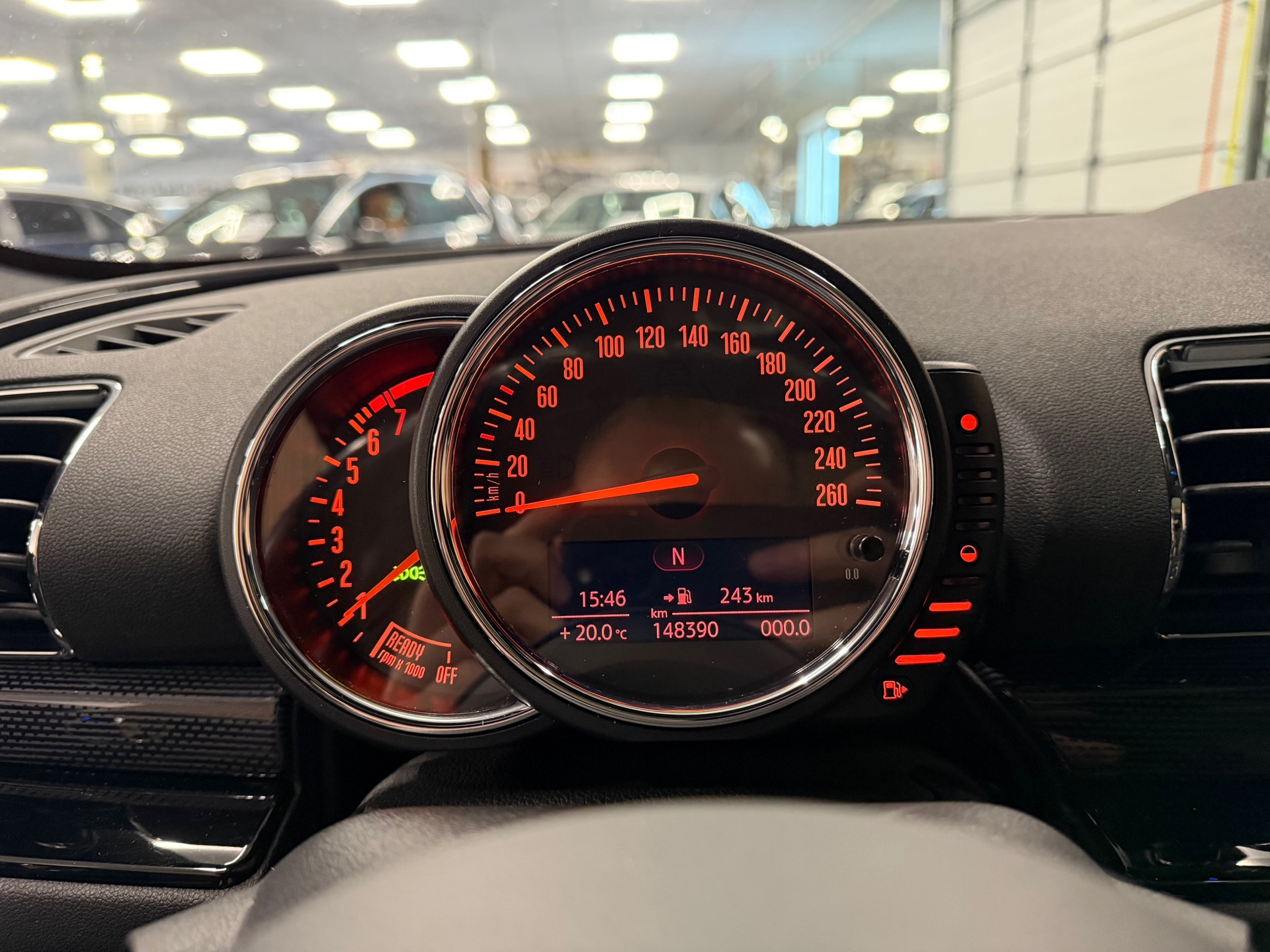 https://www.autokooy.nl//xml/images/55360641-13.JPG