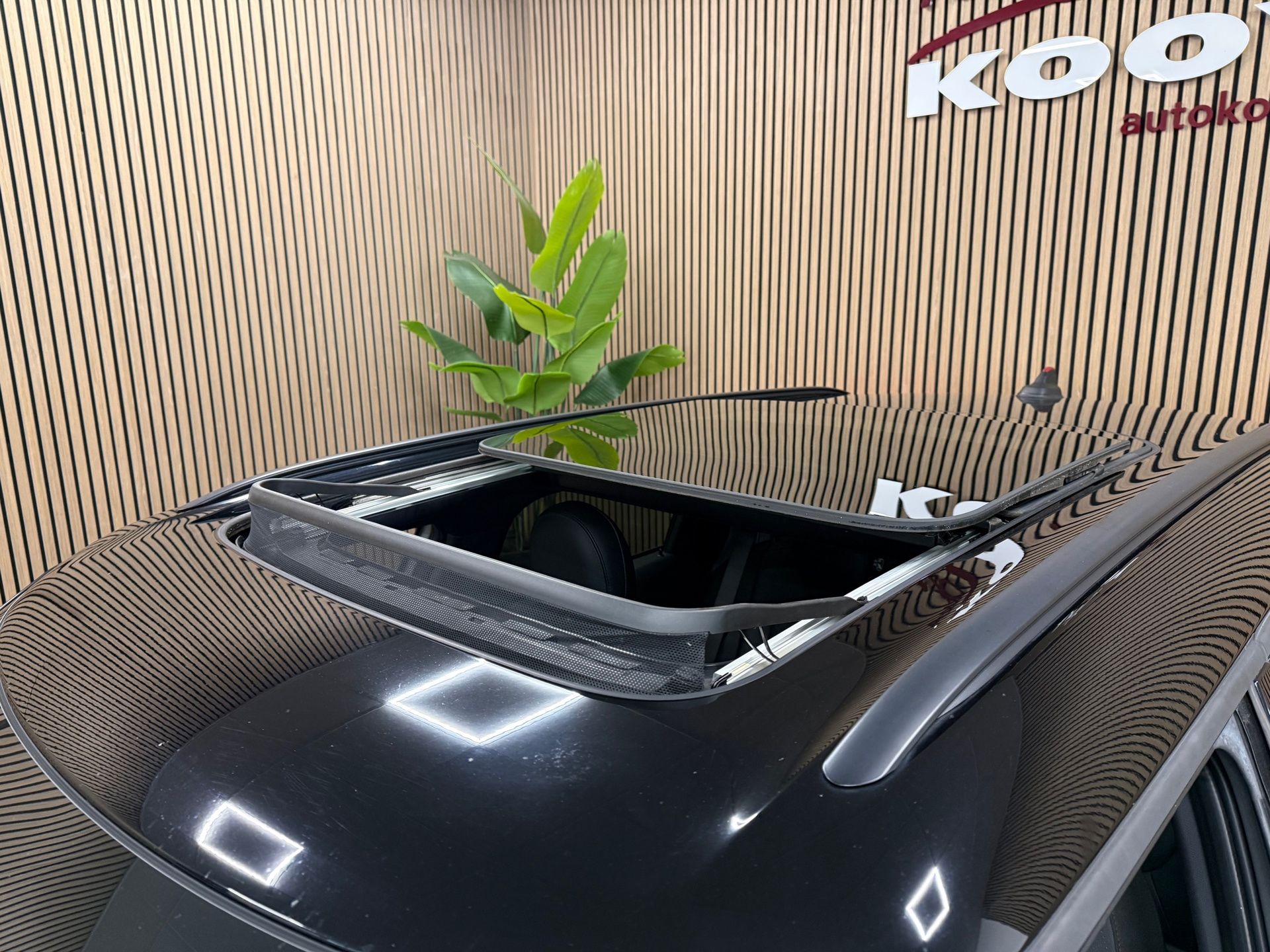 https://www.autokooy.nl//xml/images/55360641-23.JPG