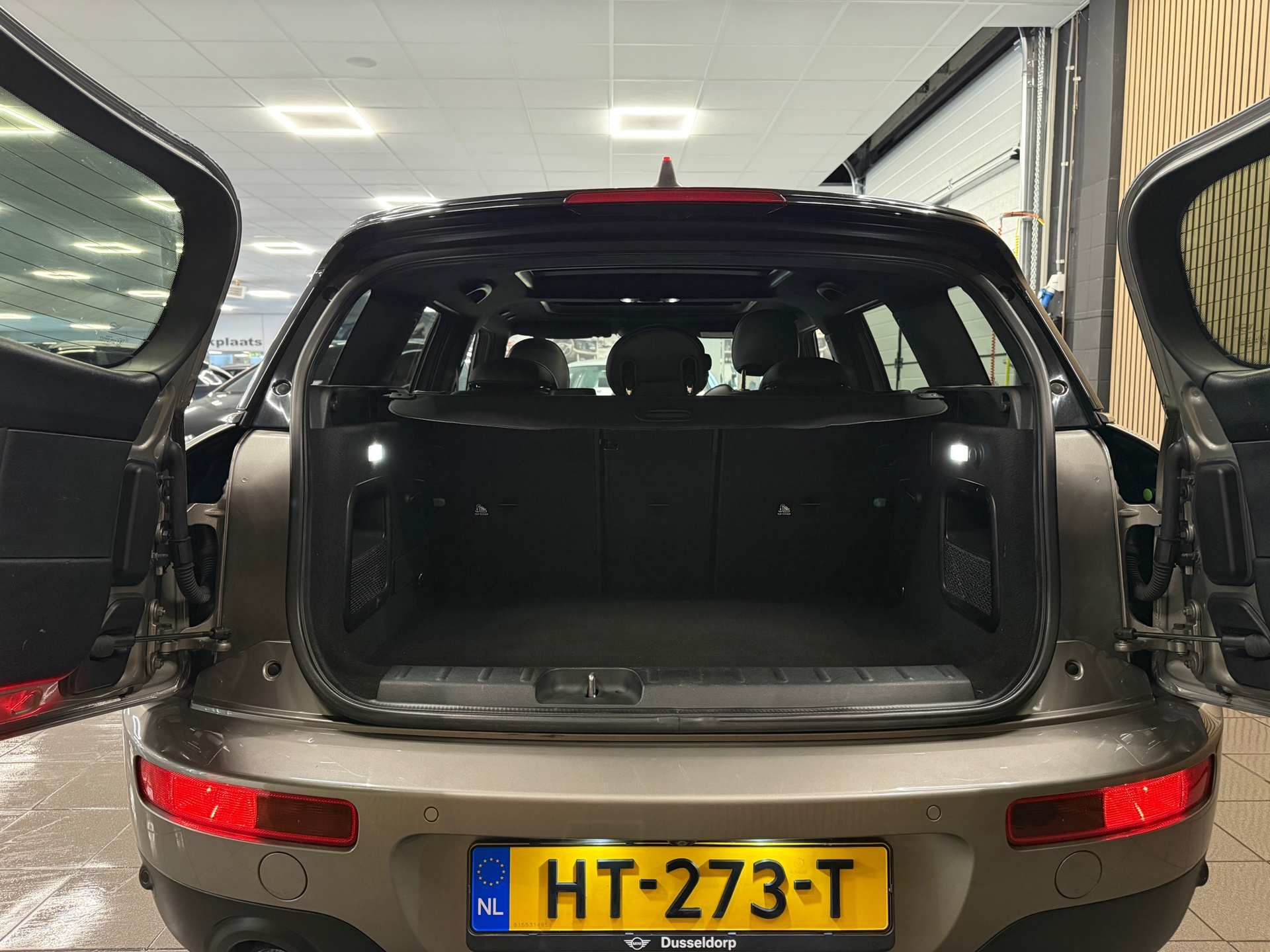 https://www.autokooy.nl//xml/images/55360641-5.JPG