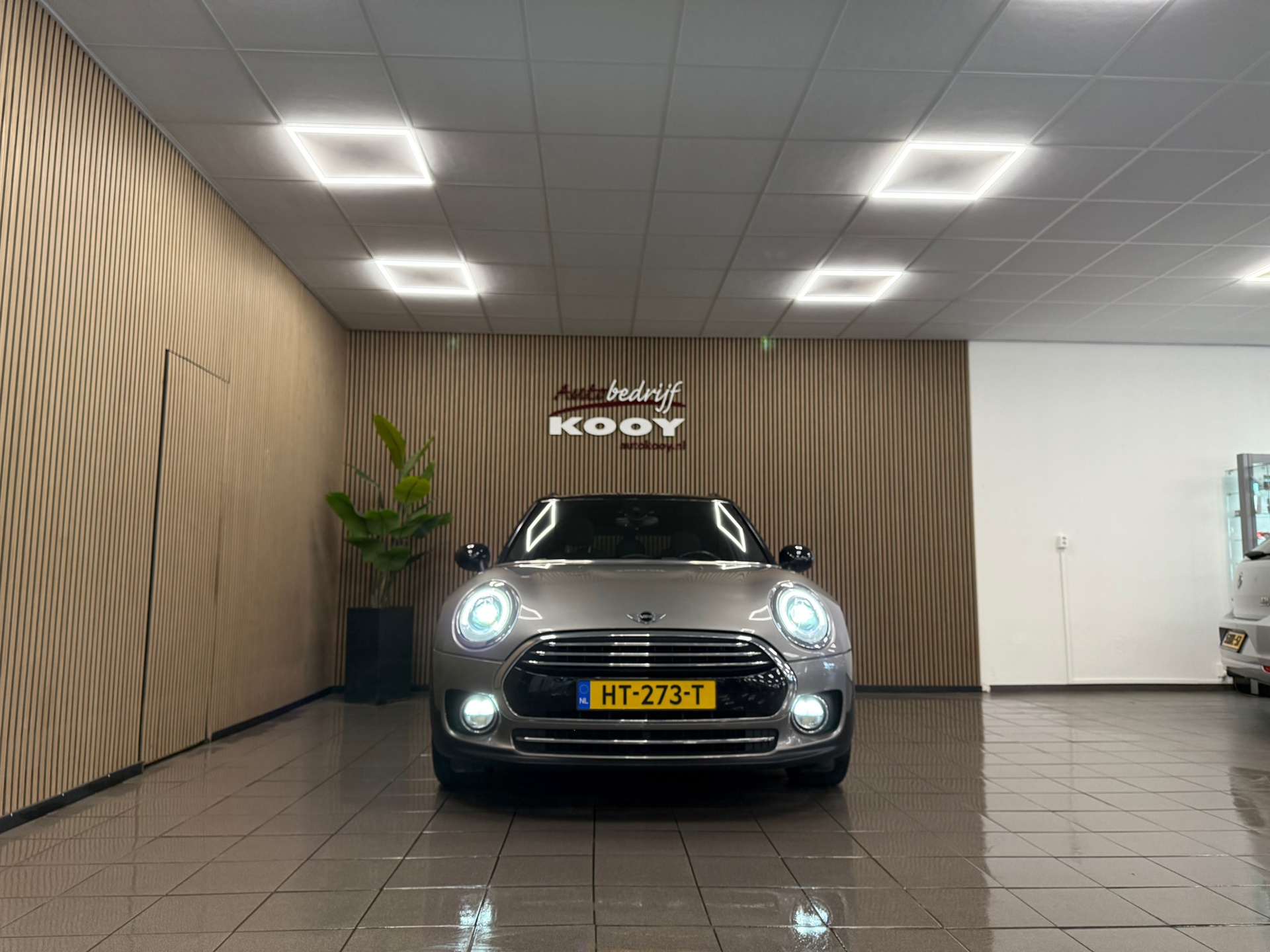 https://www.autokooy.nl//xml/images/55360641-8.JPG