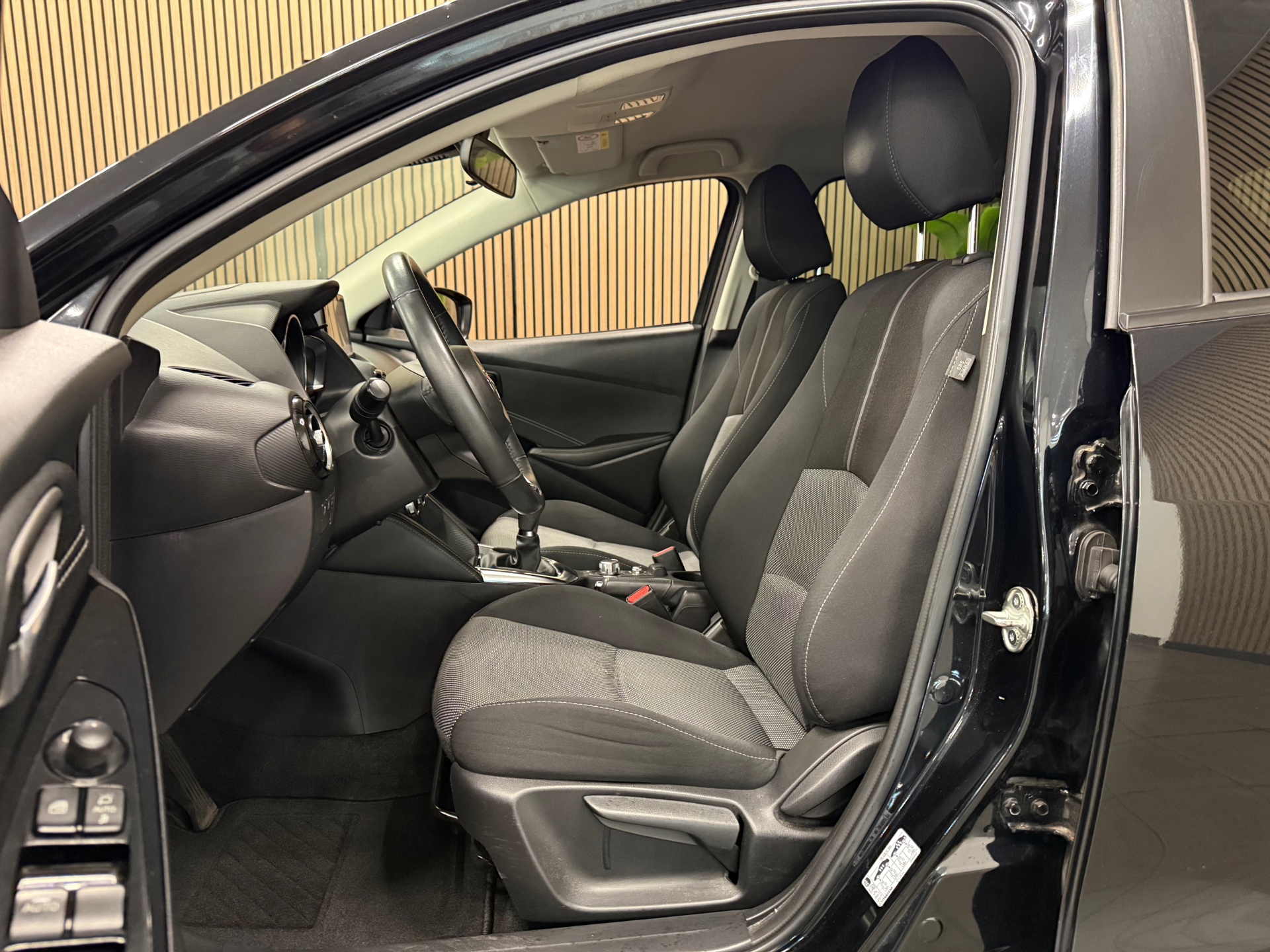 https://www.autokooy.nl//xml/images/55385645-11.JPG