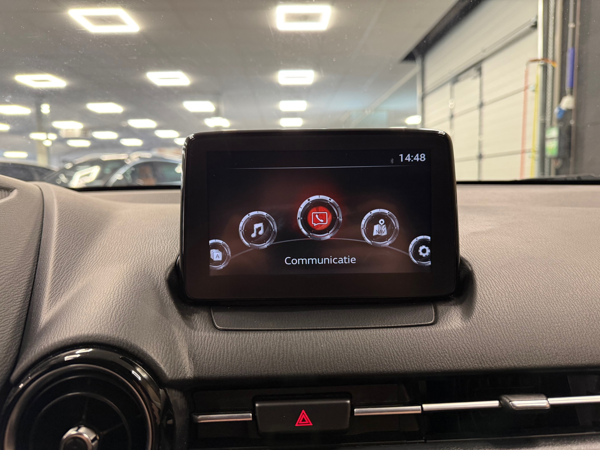 https://www.autokooy.nl//xml/images/55385645-15.JPG