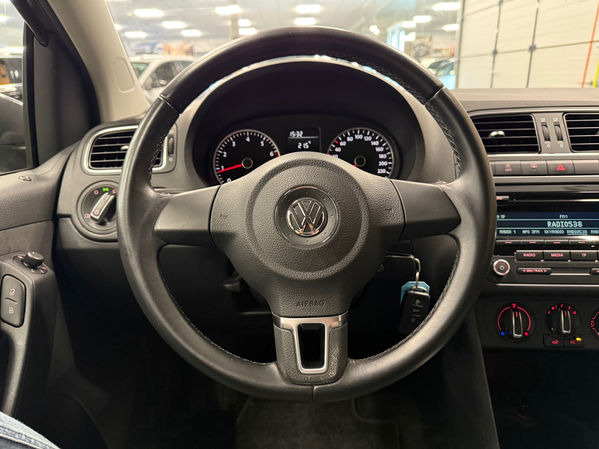 https://www.autokooy.nl//xml/images/55420312-13.JPG
