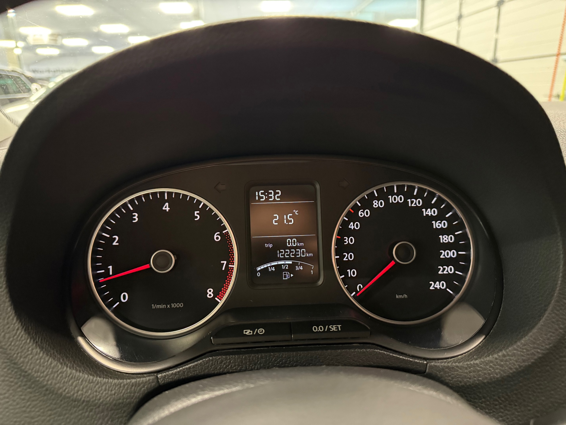 https://www.autokooy.nl//xml/images/55420312-14.JPG