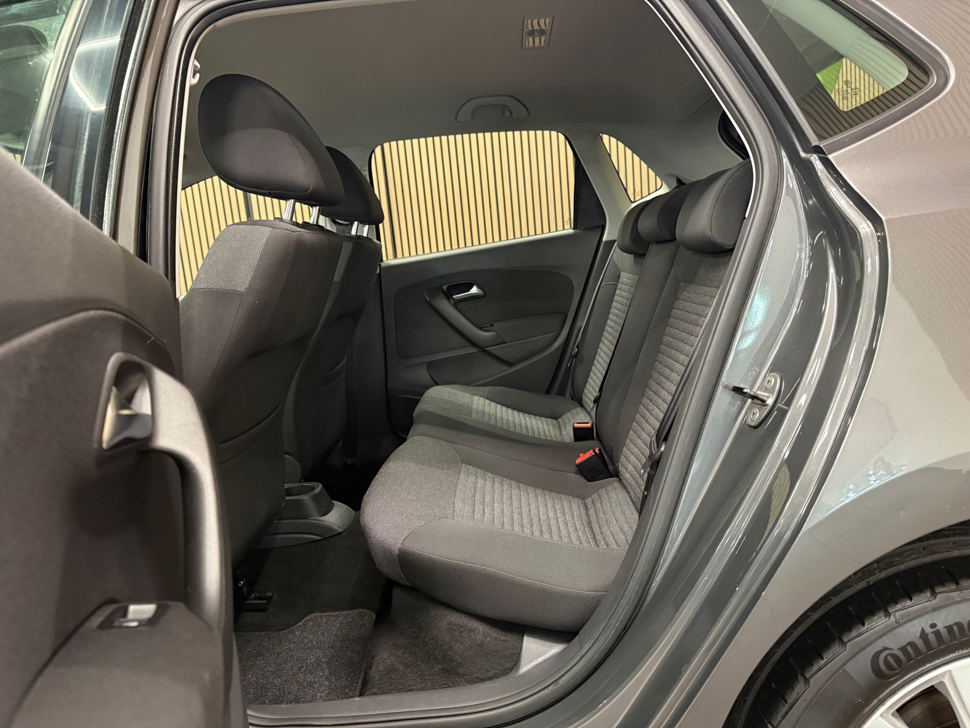 https://www.autokooy.nl//xml/images/55420312-19.JPG