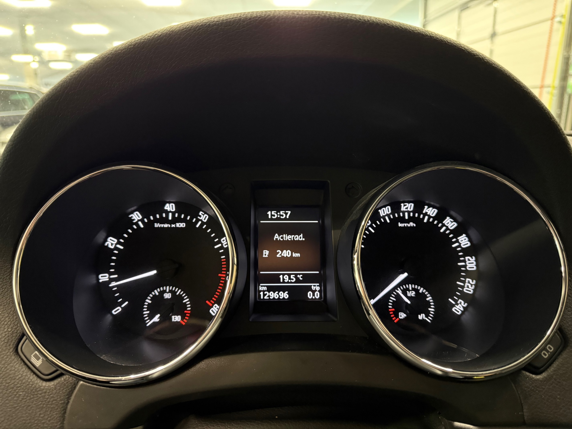 https://www.autokooy.nl//xml/images/55463794-14.JPG
