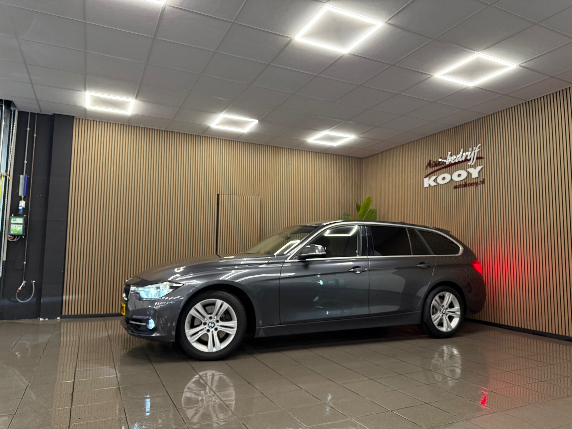 https://www.autokooy.nl//xml/images/55464148-10.JPG