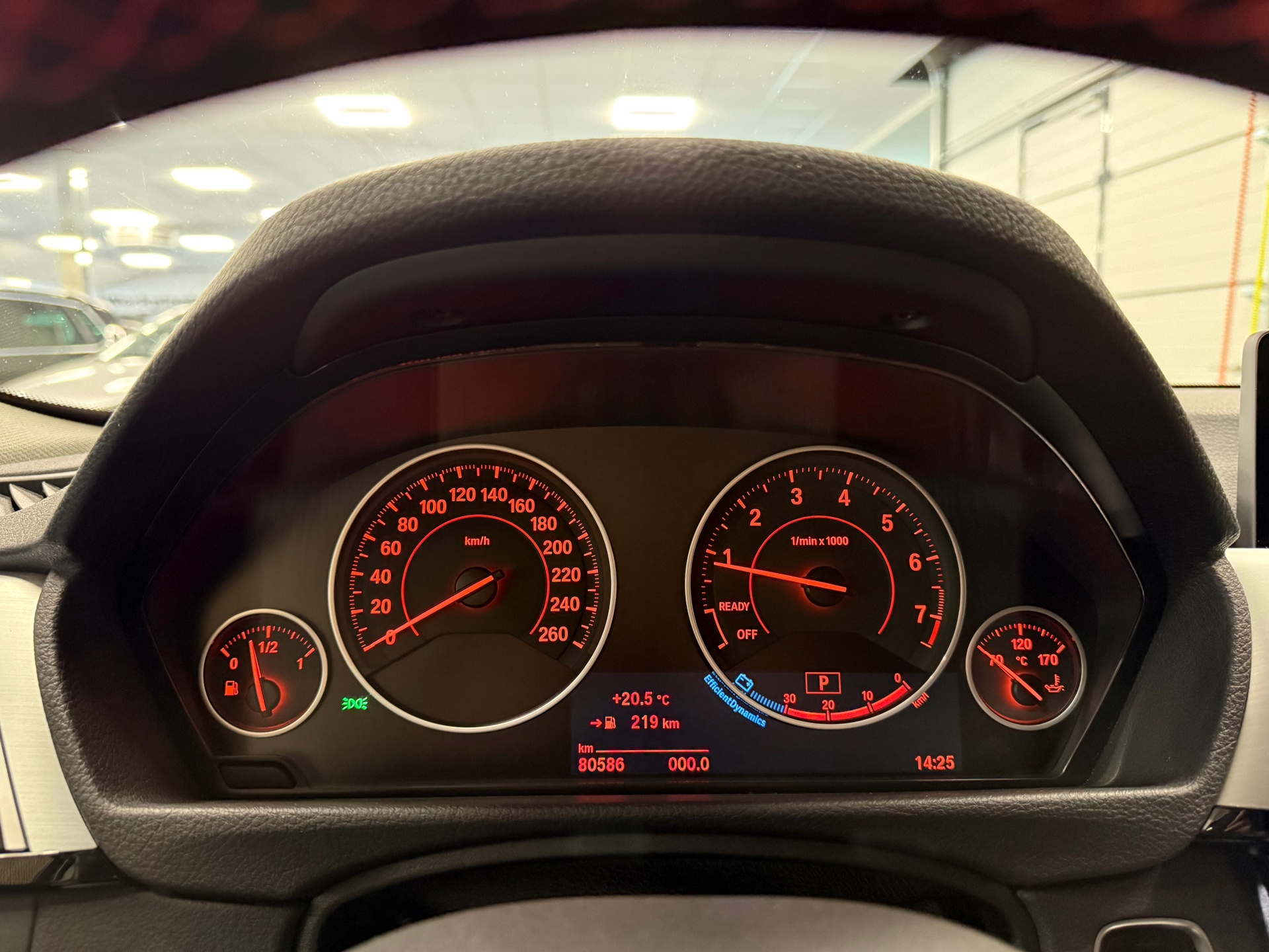 https://www.autokooy.nl//xml/images/55464148-15.JPG