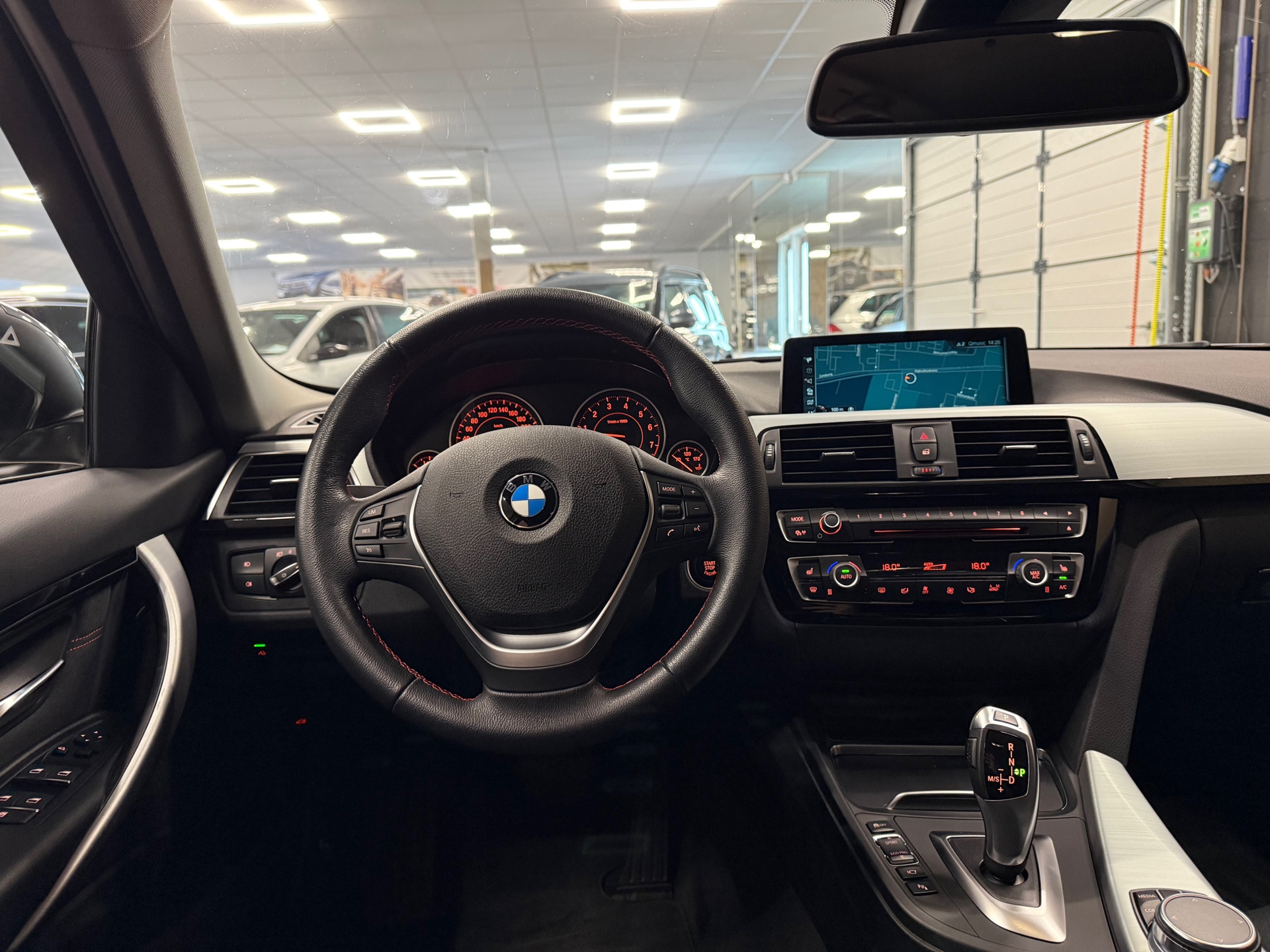 https://www.autokooy.nl//xml/images/55464148-22.JPG