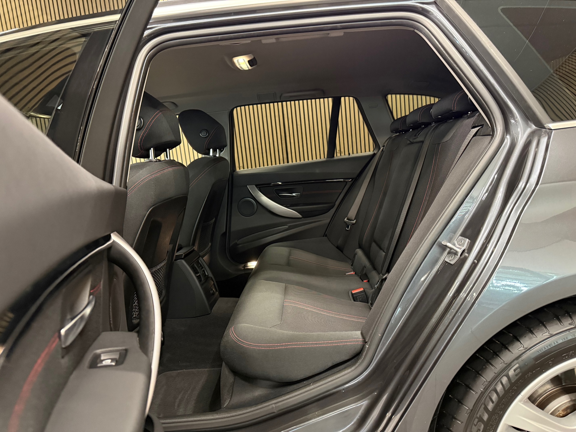 https://www.autokooy.nl//xml/images/55464148-23.JPG