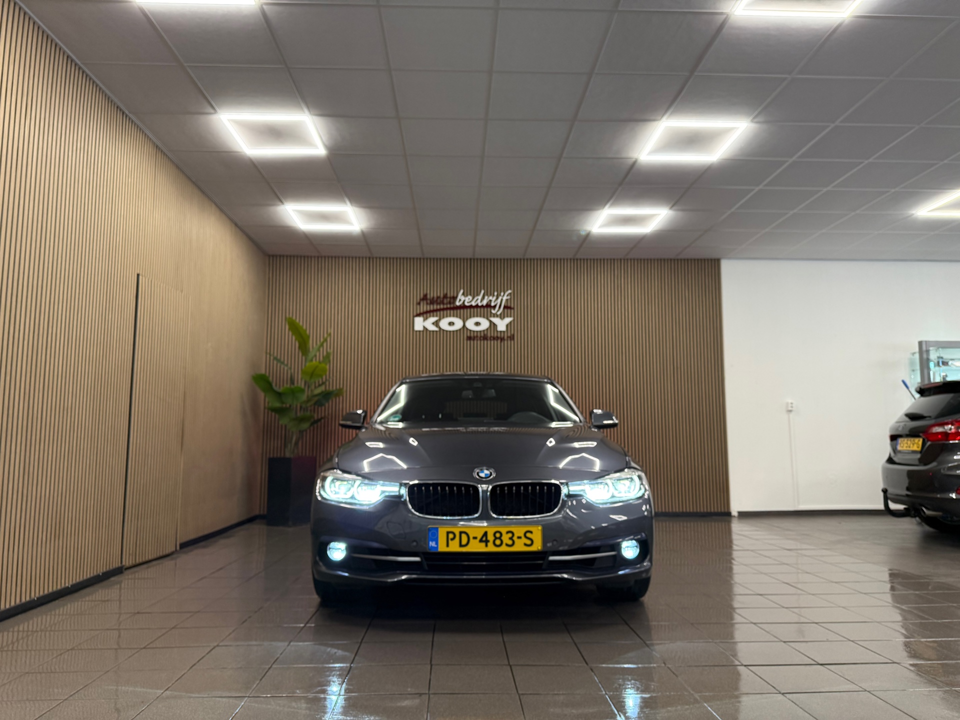 https://www.autokooy.nl//xml/images/55464148-9.JPG