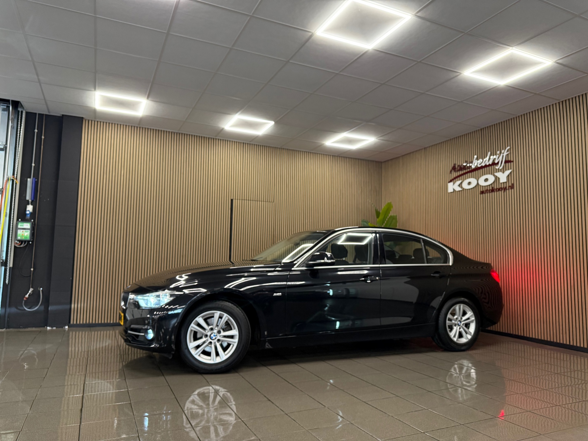 https://www.autokooy.nl//xml/images/55464400-10.JPG