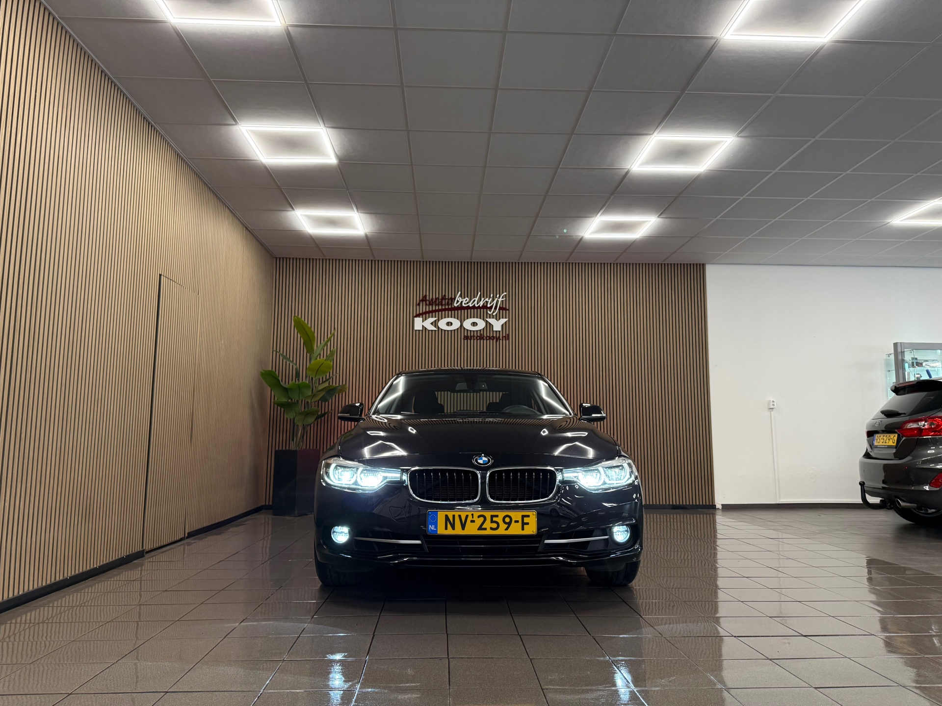 https://www.autokooy.nl//xml/images/55464400-9.JPG
