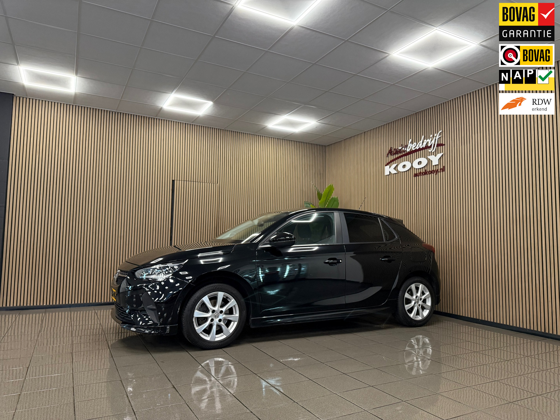Opel Corsa 1.2 Edition * Stoel-Stuurverwarming / LED / Navigatie / LM Velgen / NL Auto *