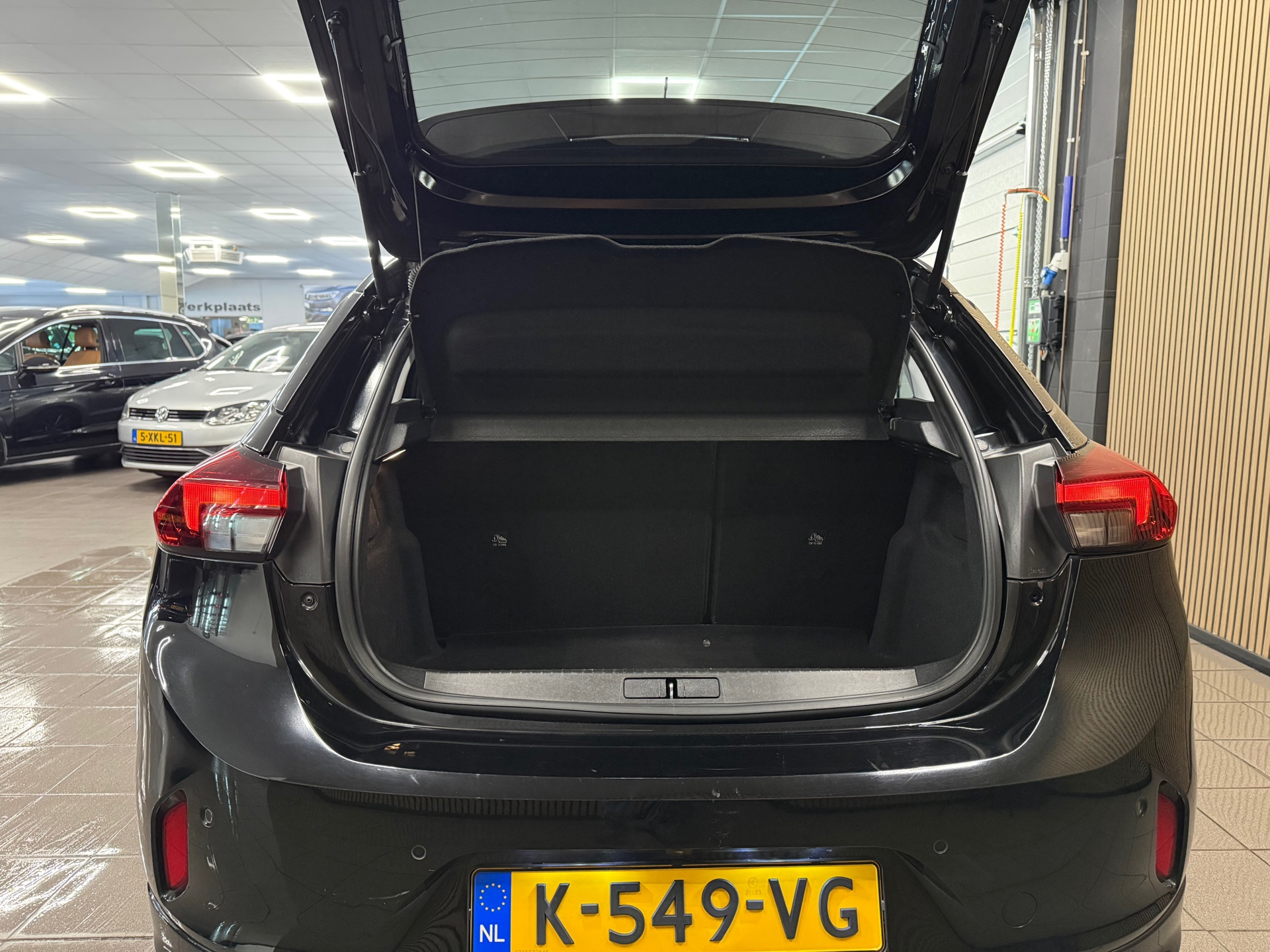 https://www.autokooy.nl//xml/images/55508284-5.JPG