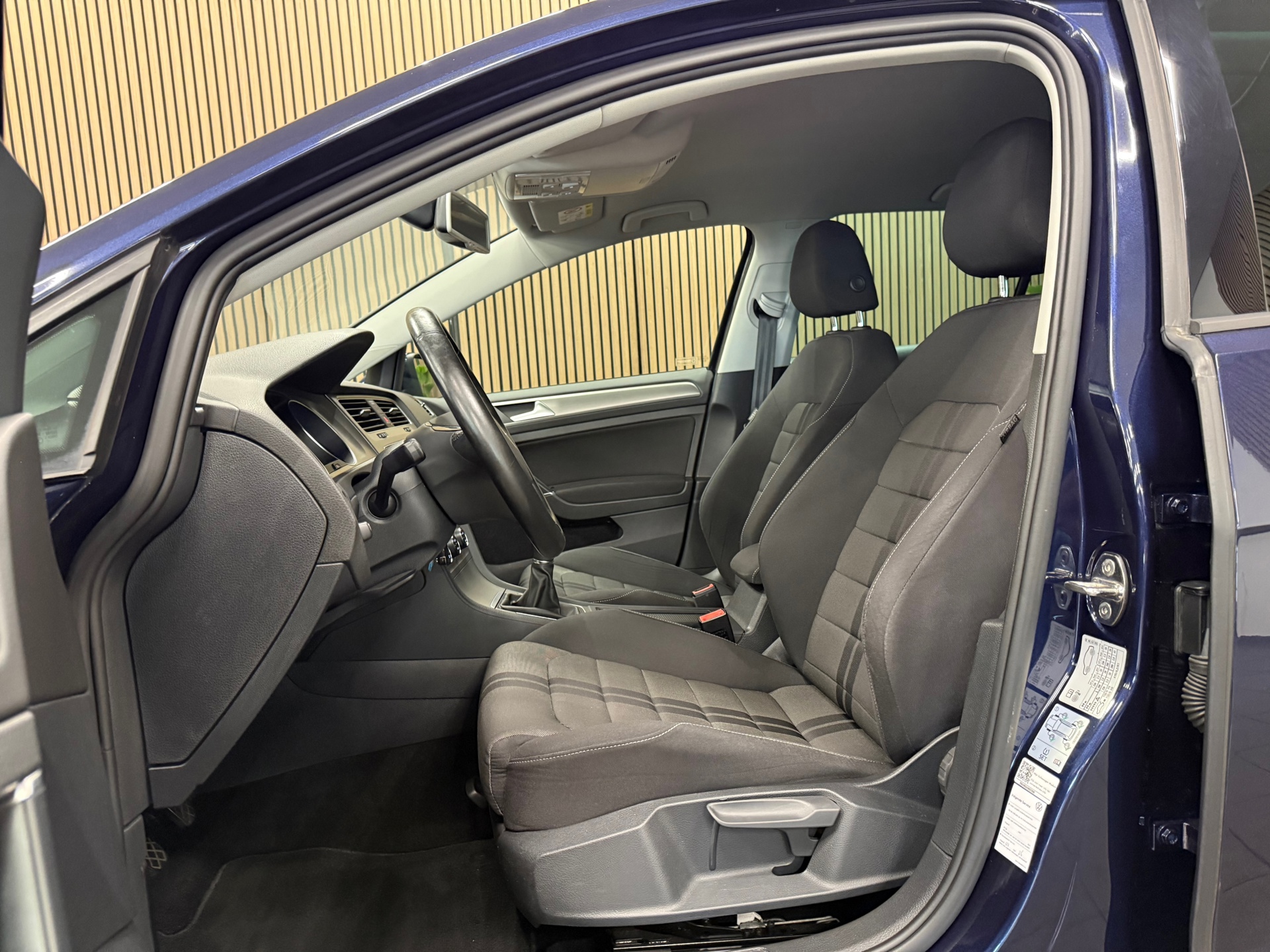 https://www.autokooy.nl//xml/images/55526895-11.JPG