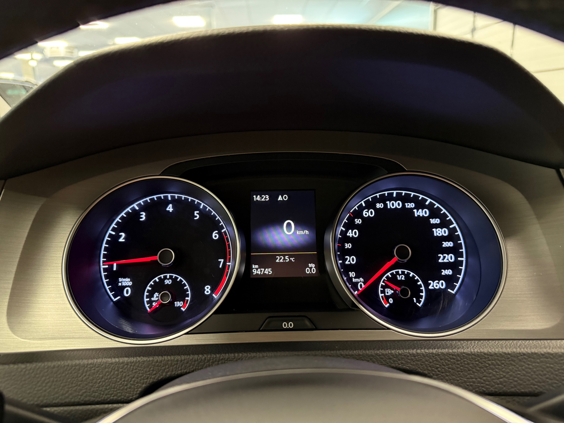 https://www.autokooy.nl//xml/images/55526895-14.JPG