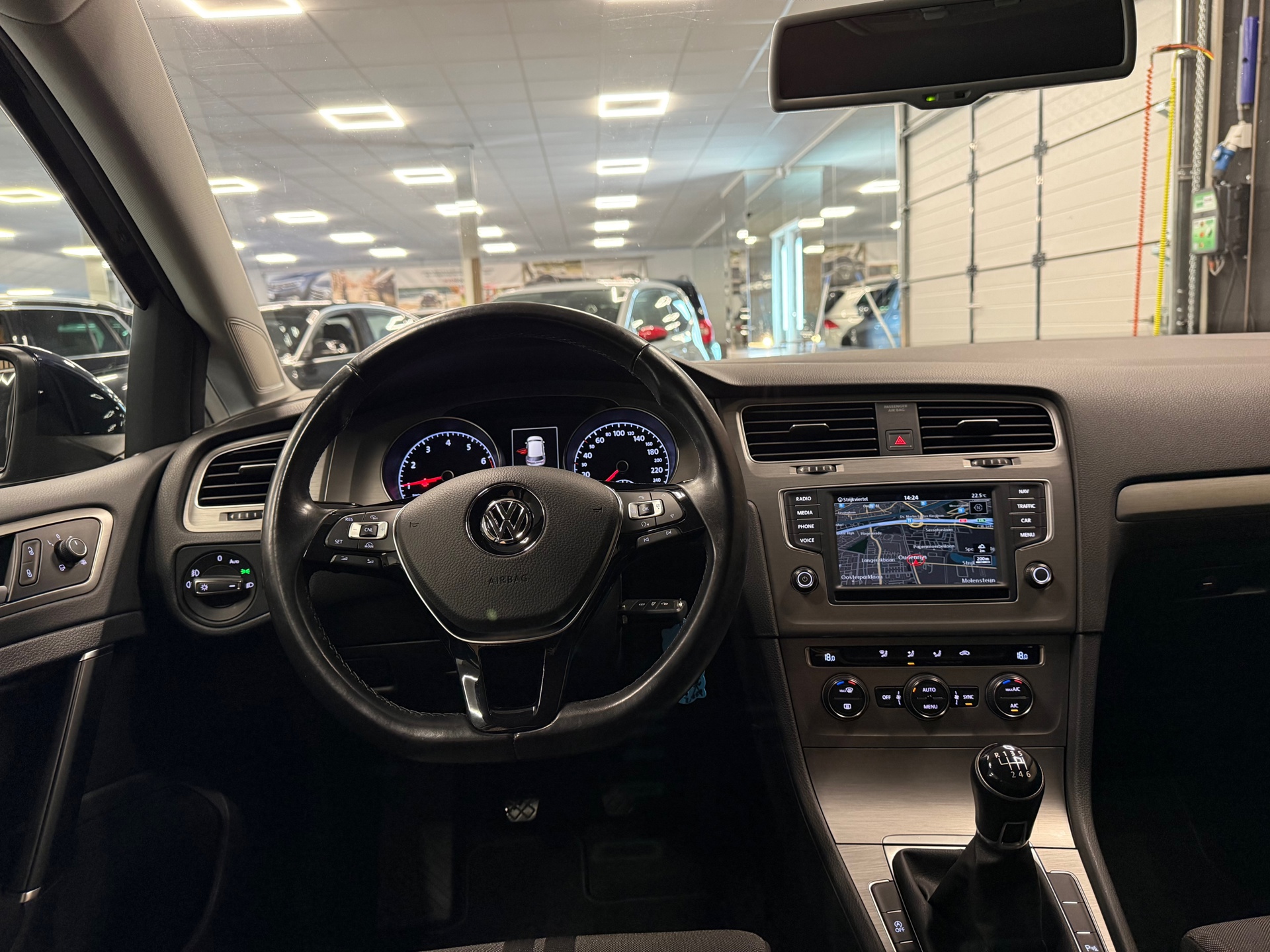 https://www.autokooy.nl//xml/images/55526895-21.JPG