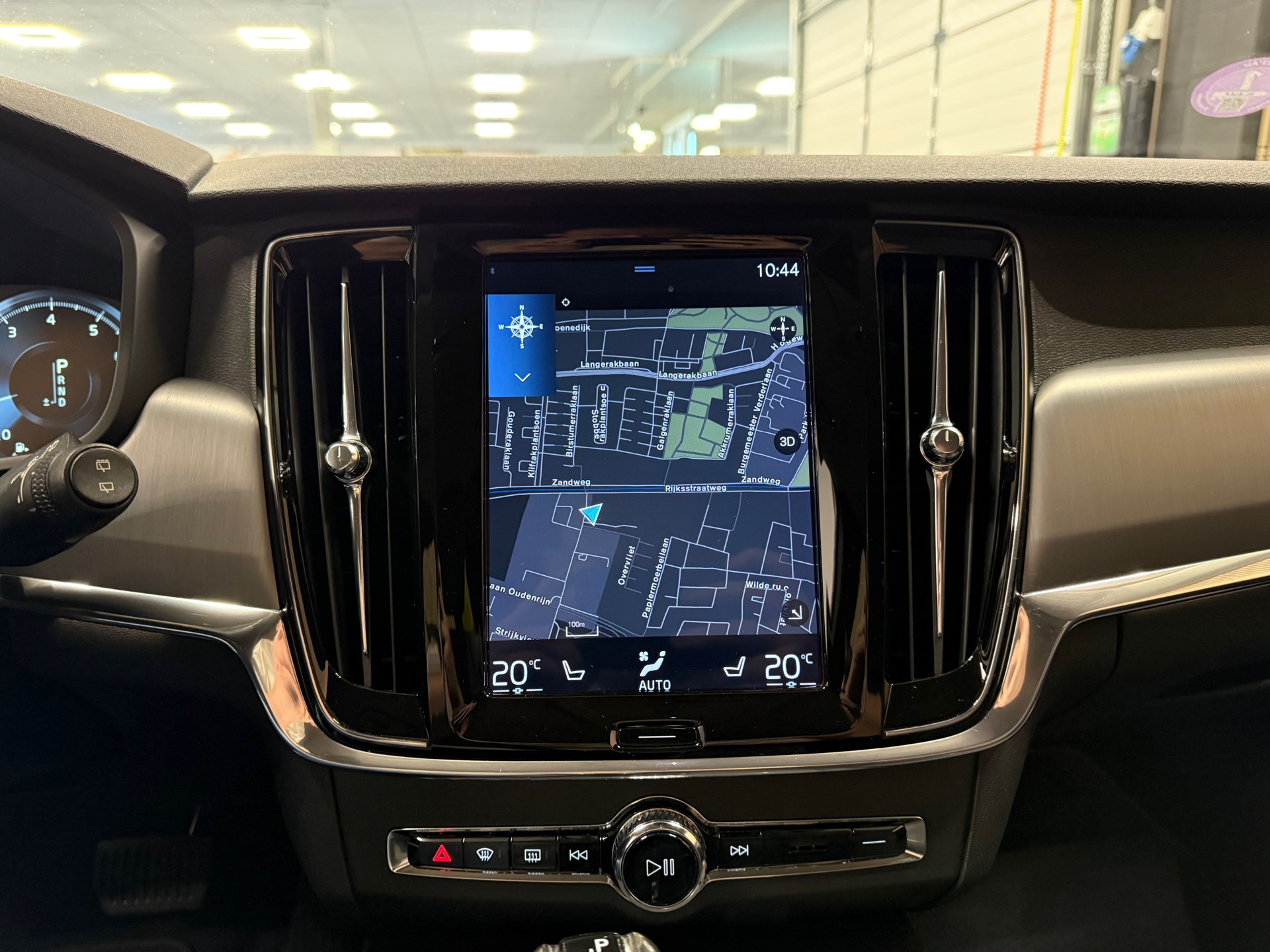 https://www.autokooy.nl//xml/images/55556815-19.JPG