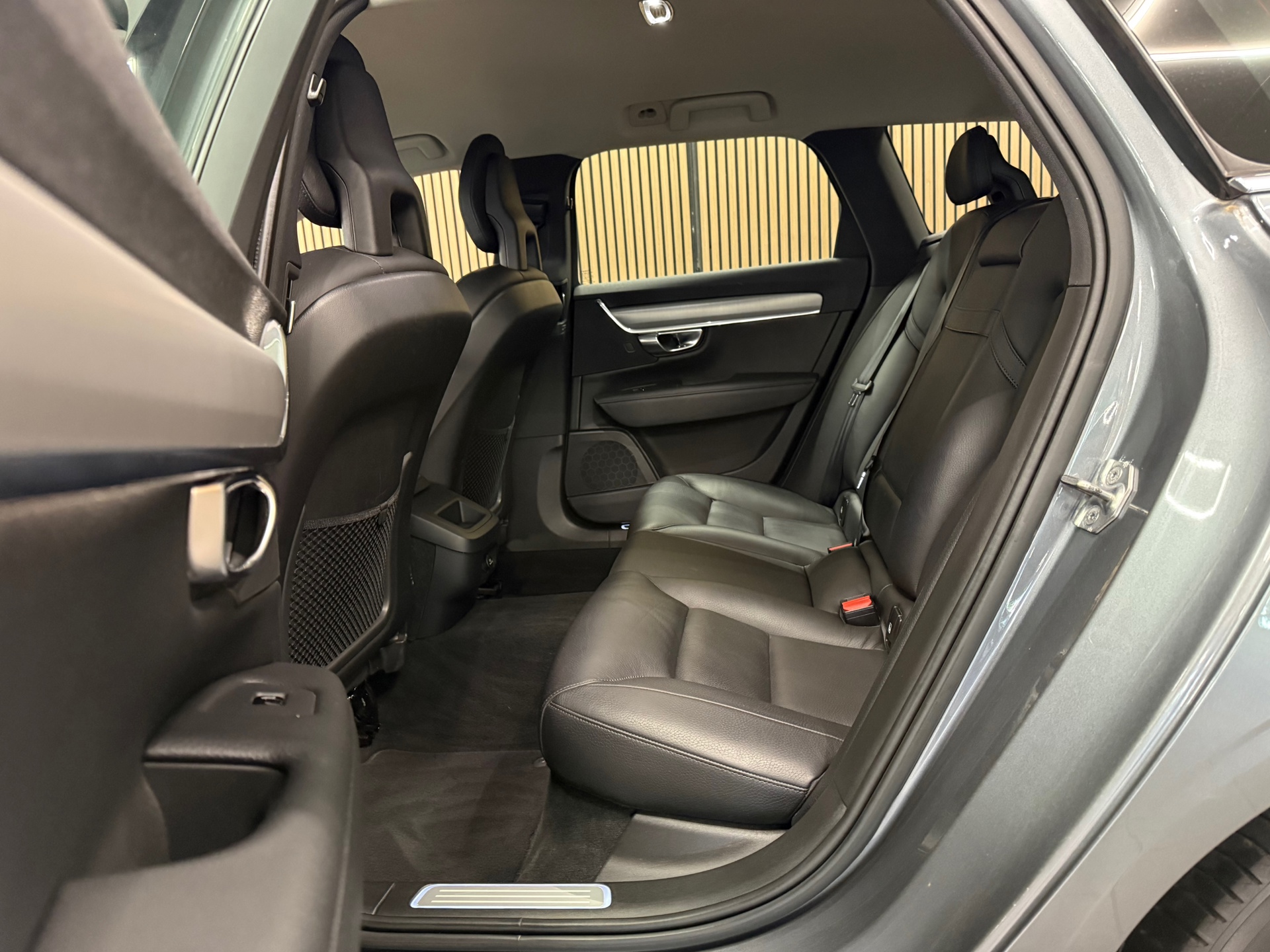 https://www.autokooy.nl//xml/images/55556815-22.JPG