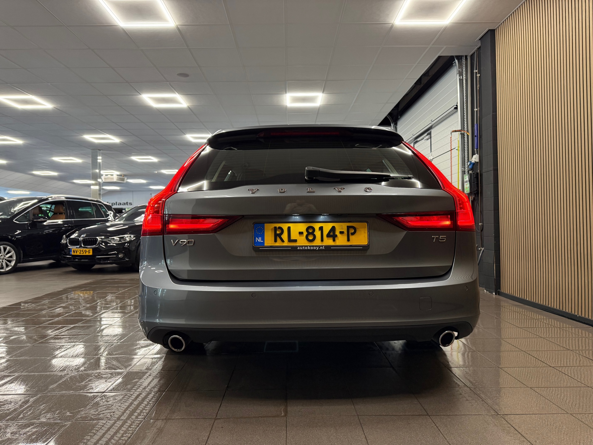 https://www.autokooy.nl//xml/images/55556815-4.JPG