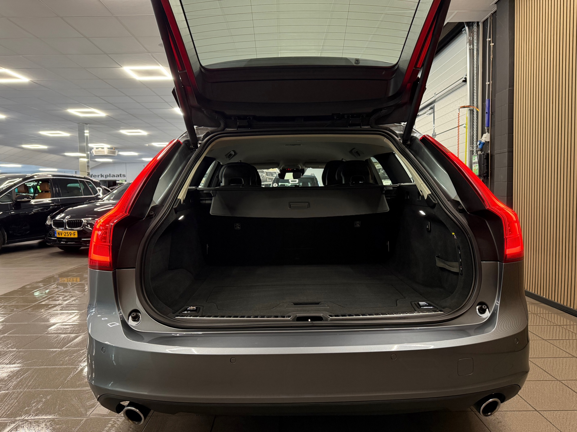 https://www.autokooy.nl//xml/images/55556815-5.JPG