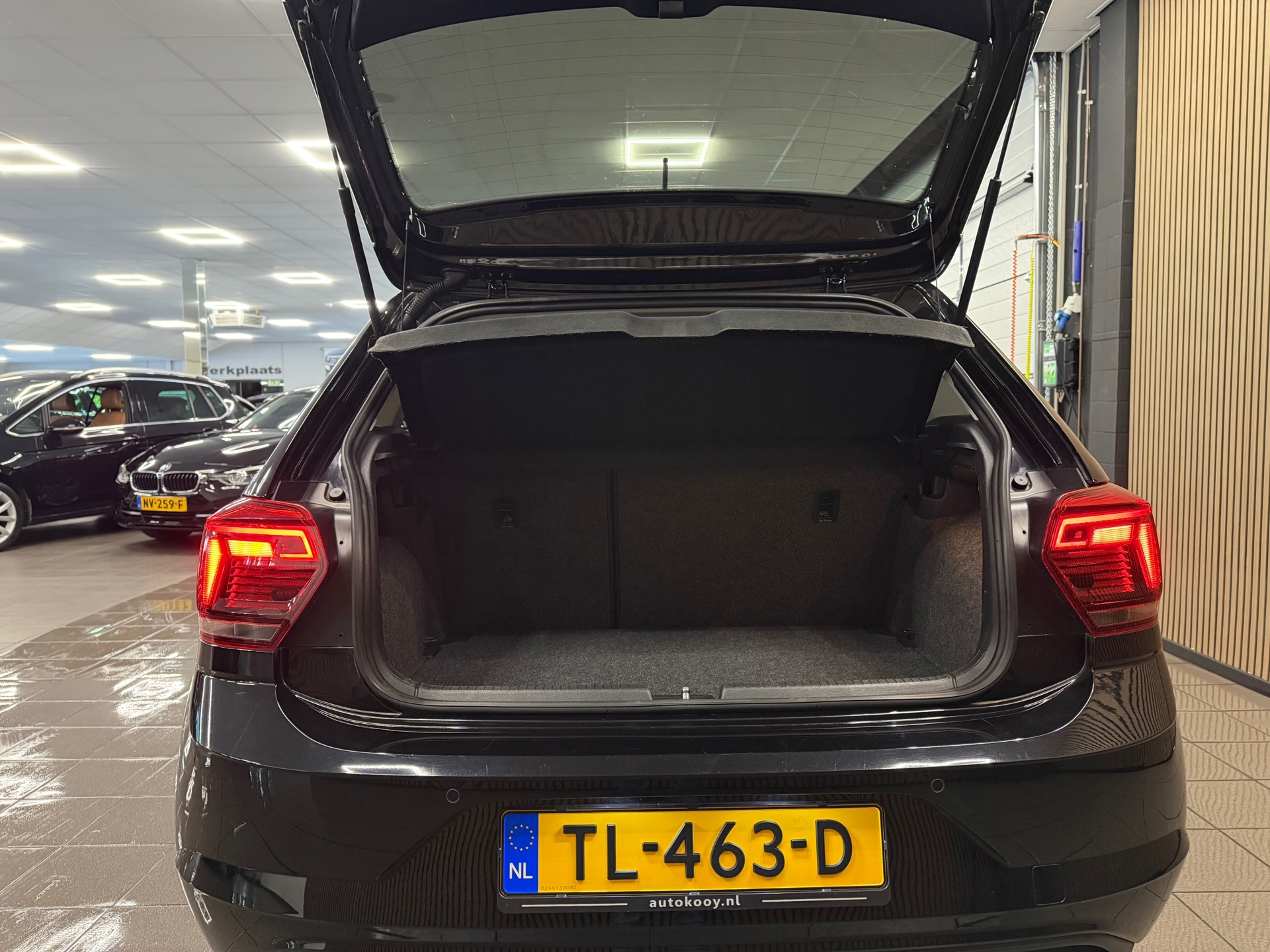 https://www.autokooy.nl//xml/images/55567156-5.JPG