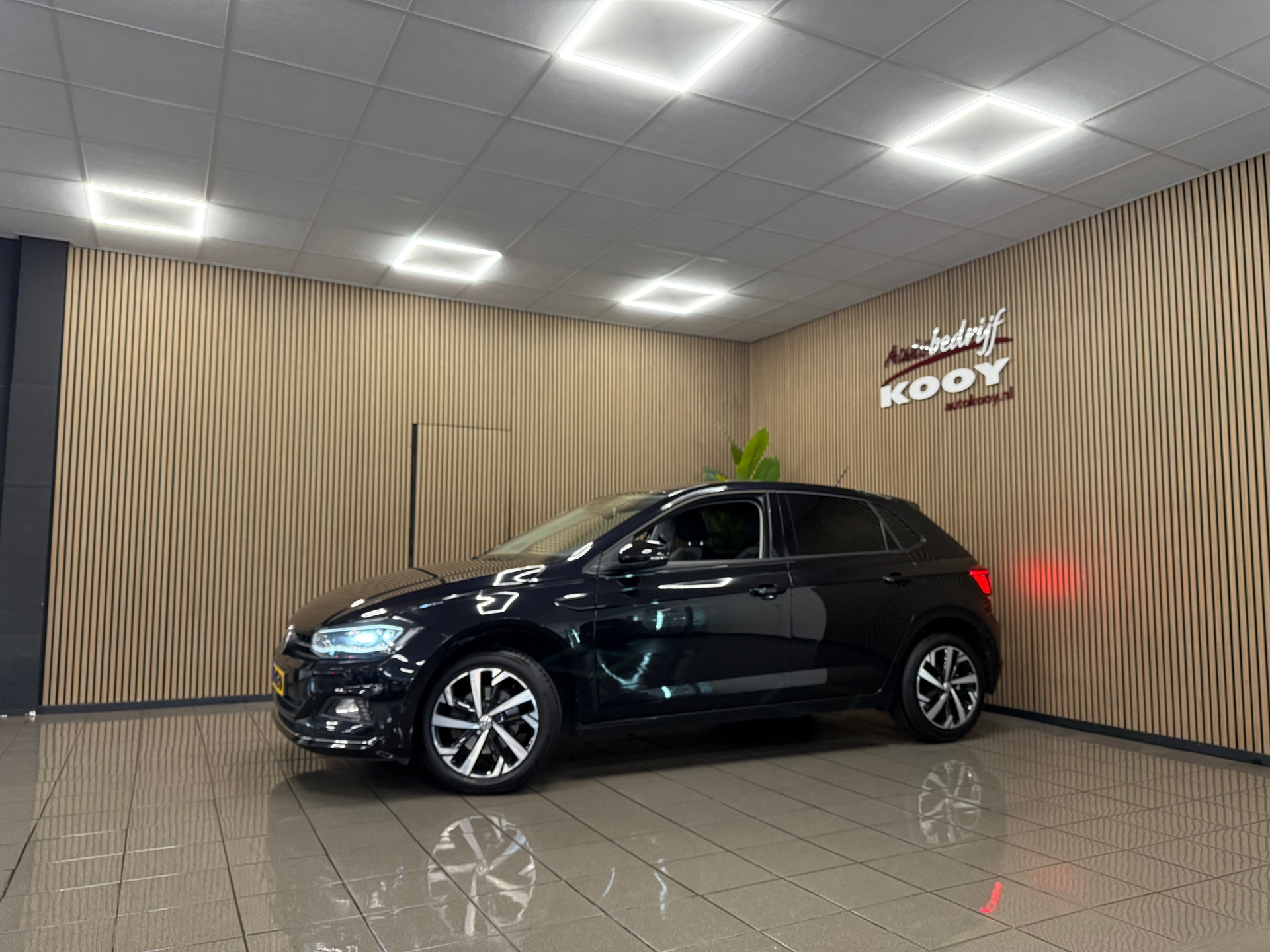 https://www.autokooy.nl//xml/images/55567156-9.JPG