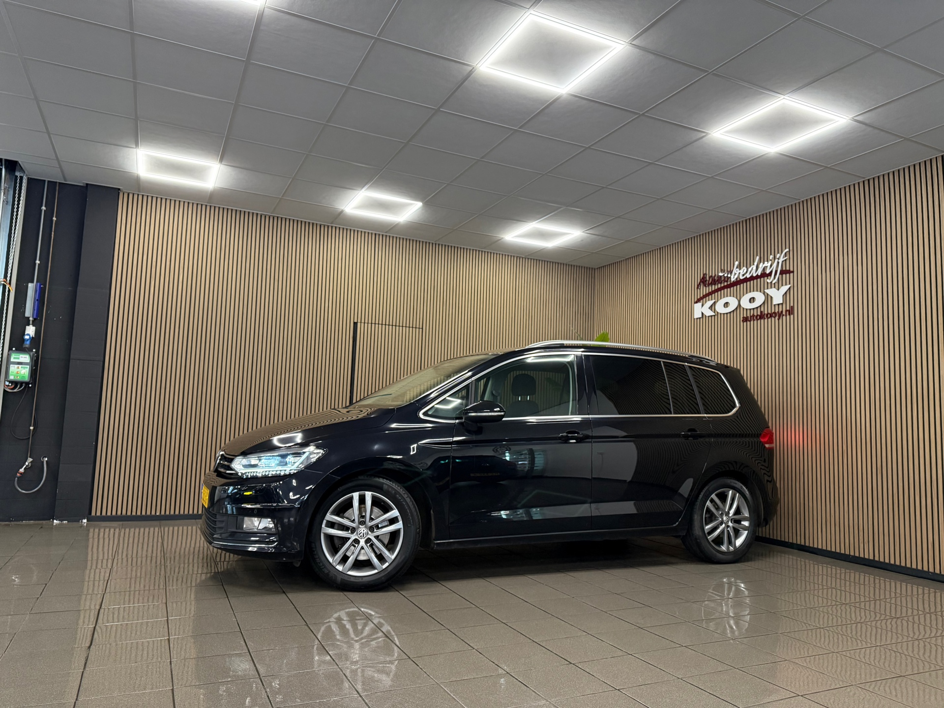 https://www.autokooy.nl//xml/images/55586566-10.JPG