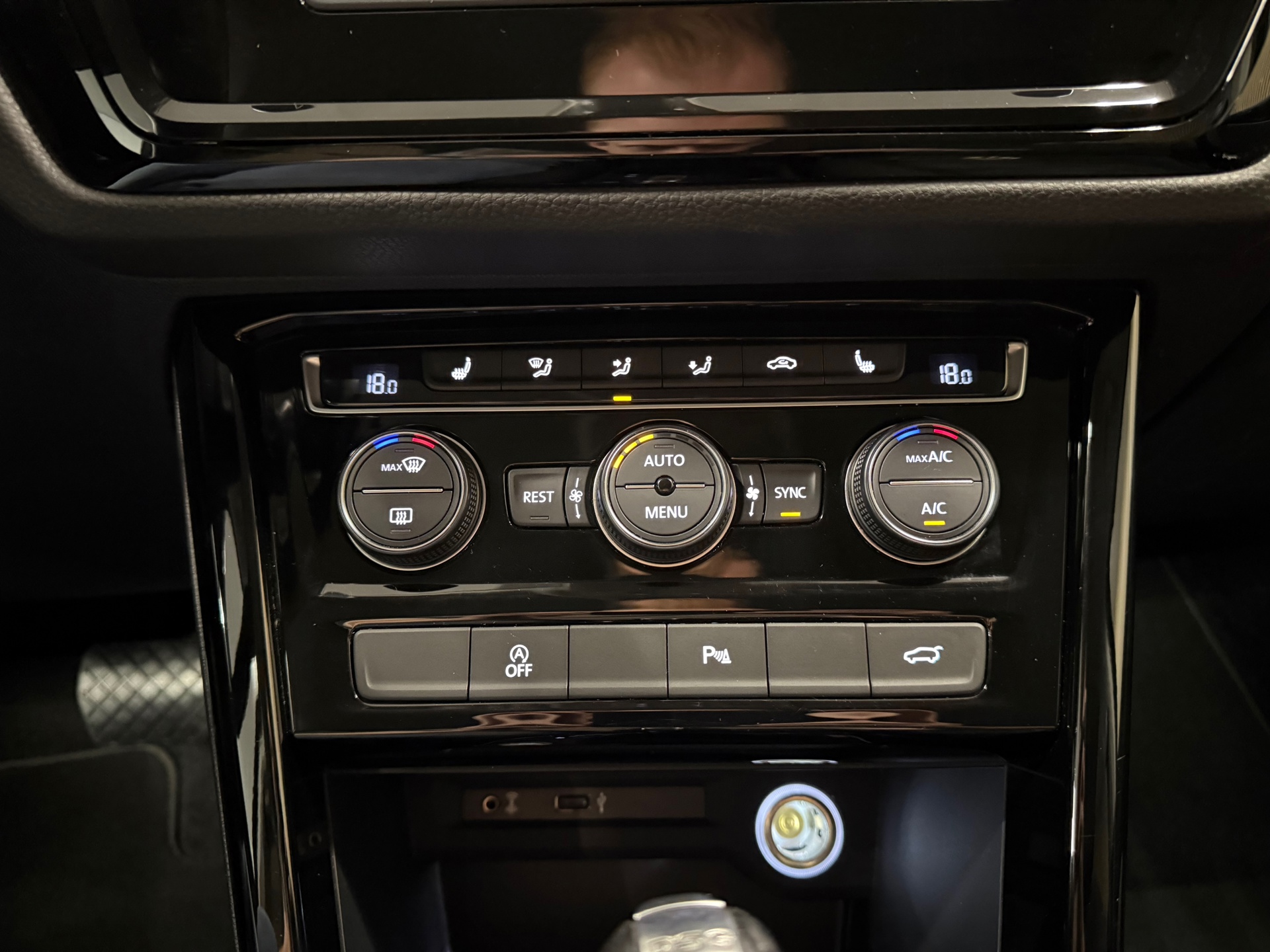 https://www.autokooy.nl//xml/images/55586566-19.JPG