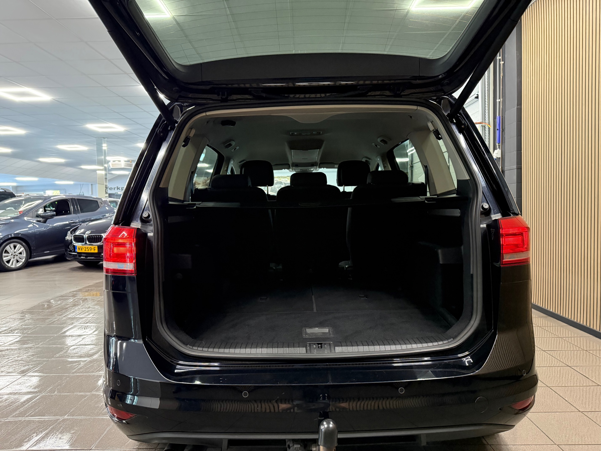 https://www.autokooy.nl//xml/images/55586566-5.JPG