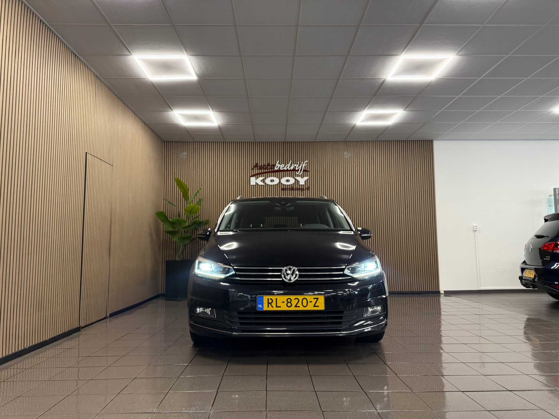 https://www.autokooy.nl//xml/images/55586566-9.JPG