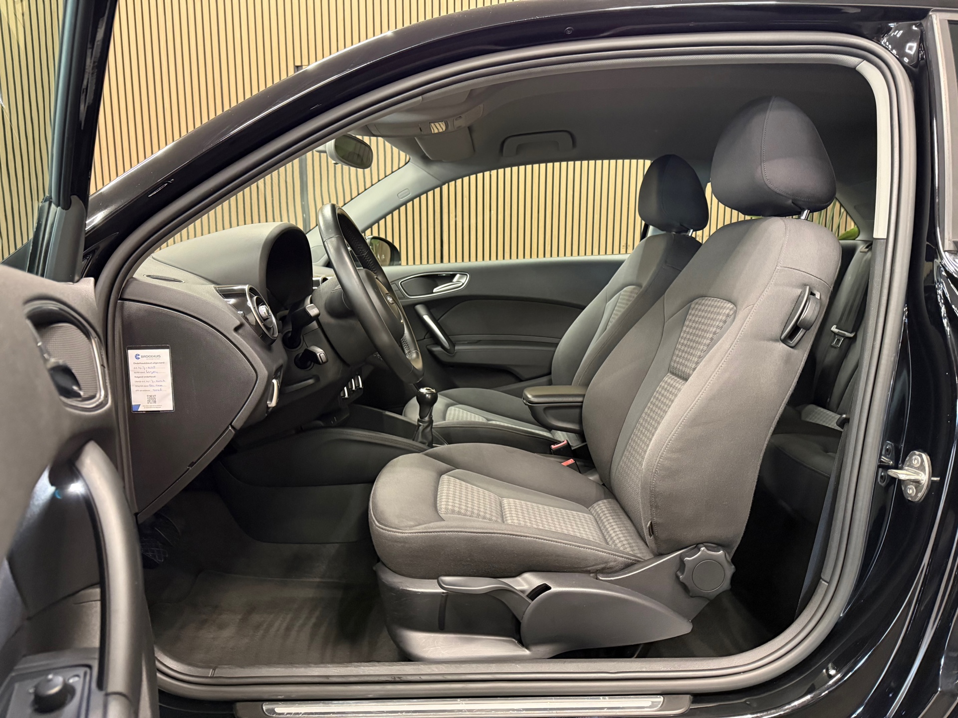 https://www.autokooy.nl//xml/images/55869936-11.JPG