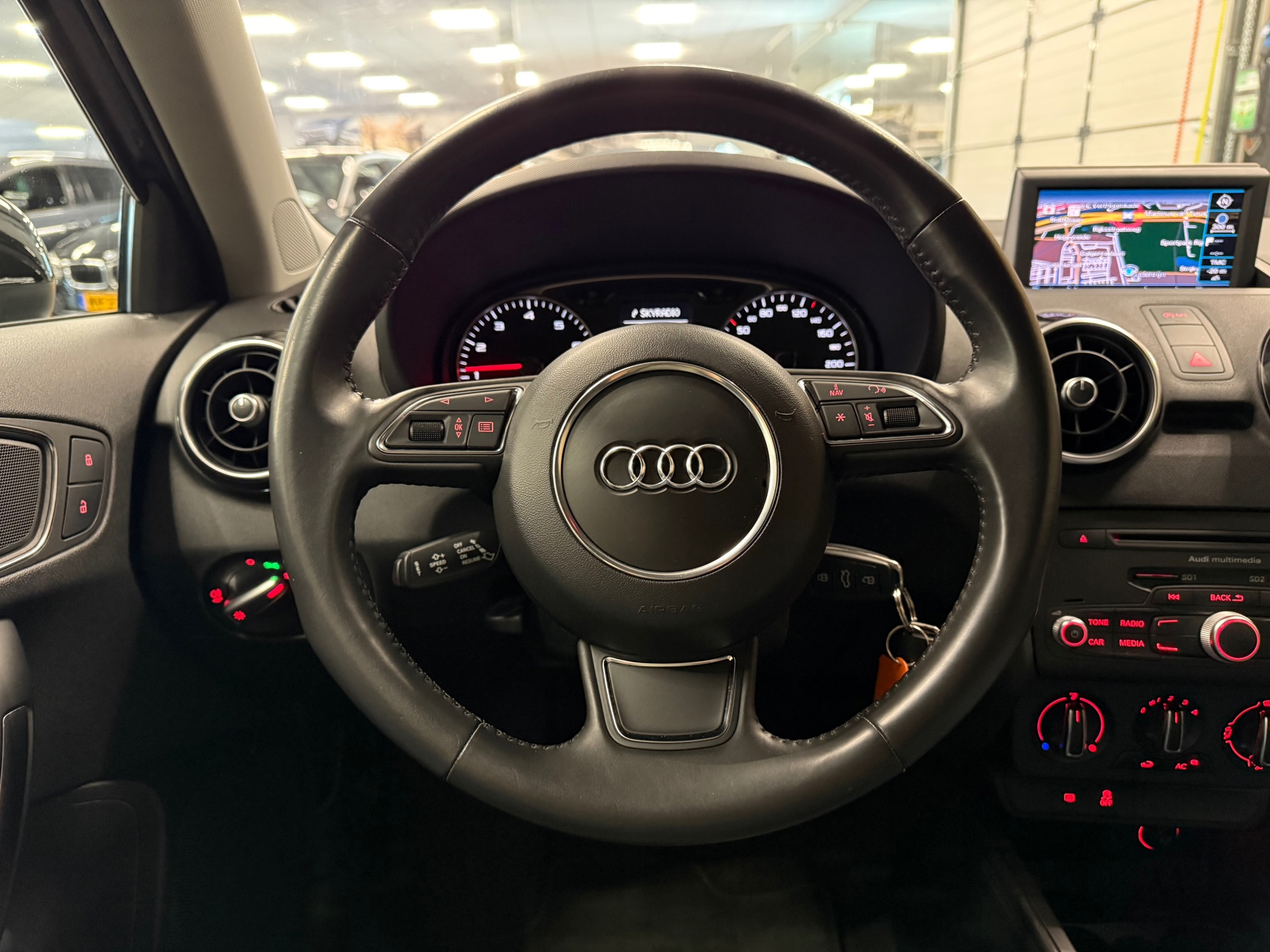 https://www.autokooy.nl//xml/images/55869936-13.JPG