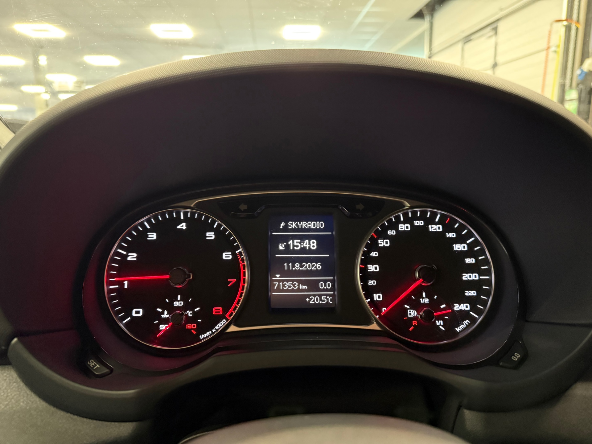 https://www.autokooy.nl//xml/images/55869936-14.JPG
