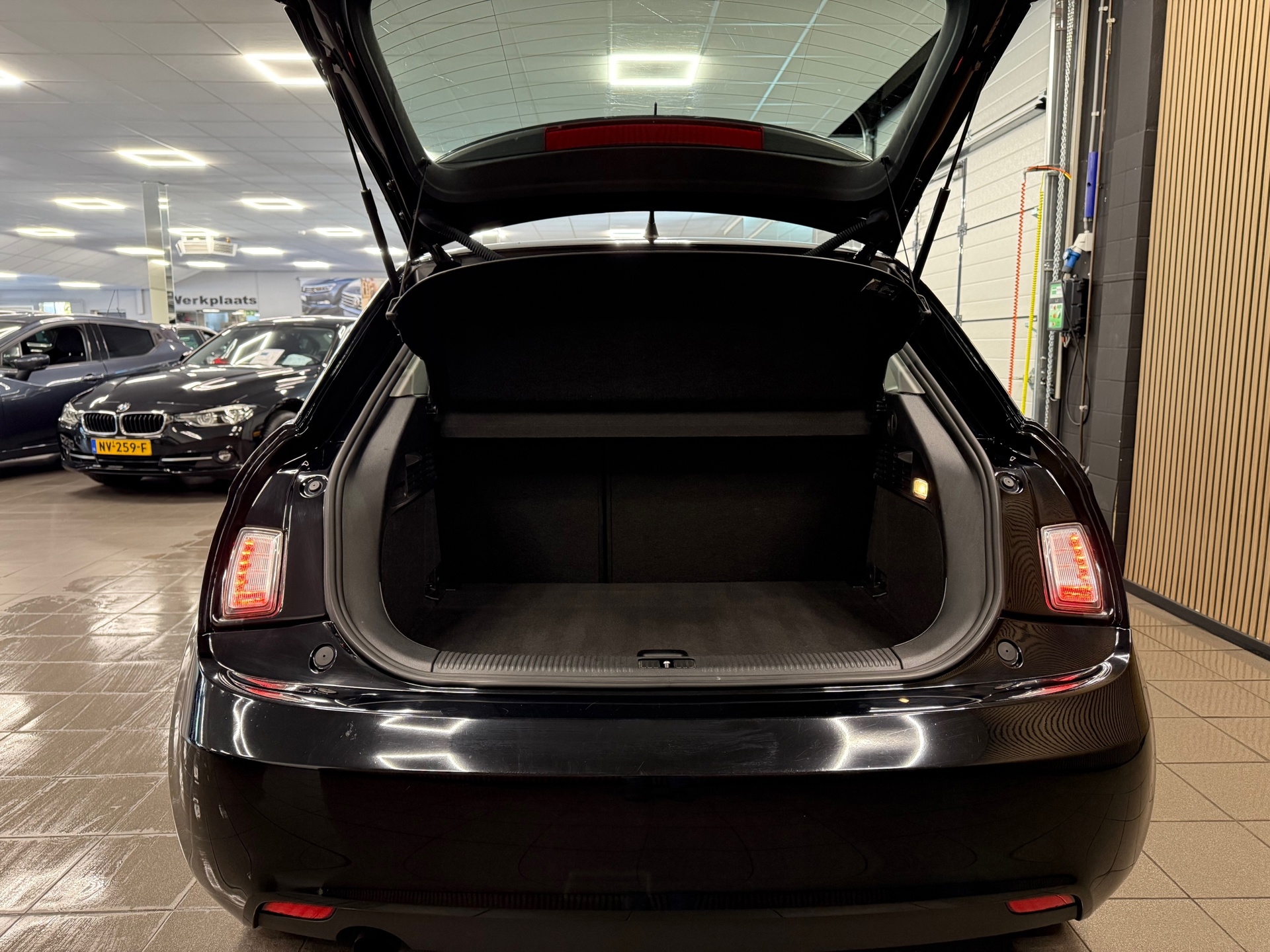 https://www.autokooy.nl//xml/images/55869936-5.JPG