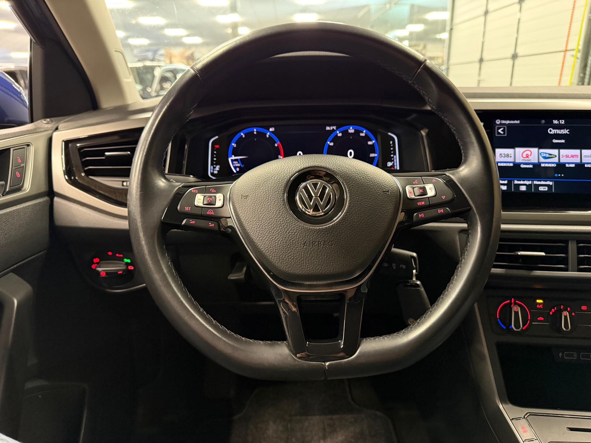 https://www.autokooy.nl//xml/images/55870073-13.JPG