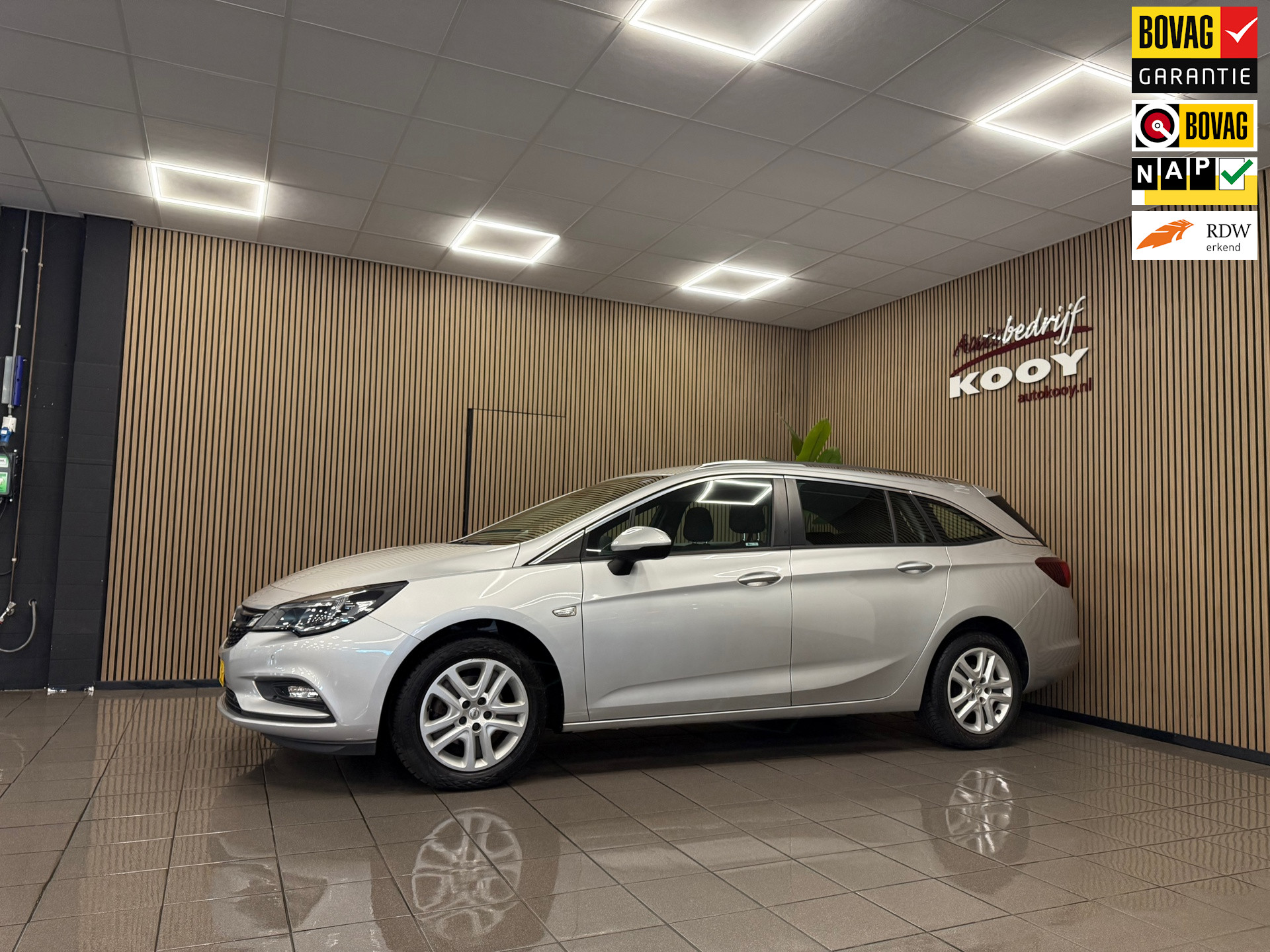 Opel Astra Sports Tourer 1.4 Online Edition * Trekhaak / Camera / Navigatie / Cruise control / NL Auto *