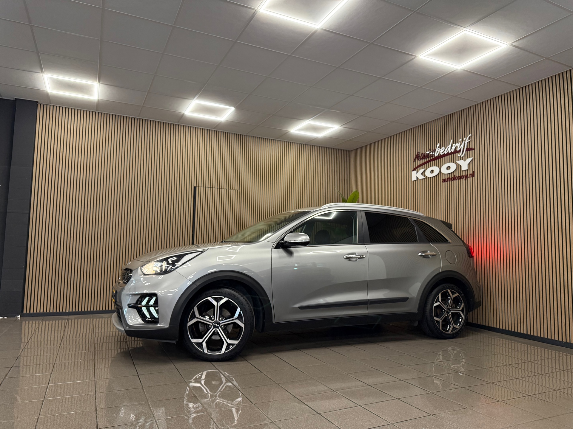 https://www.autokooy.nl//xml/images/55895333-10.JPG