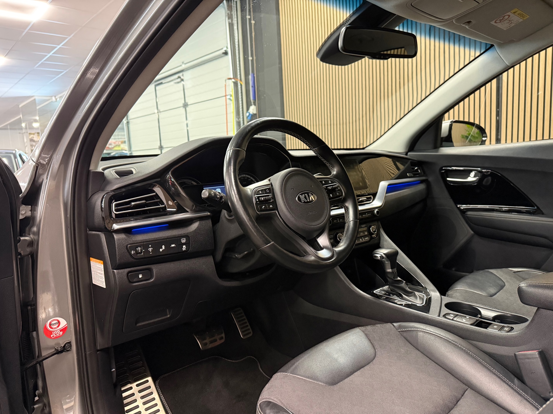 https://www.autokooy.nl//xml/images/55895333-13.JPG