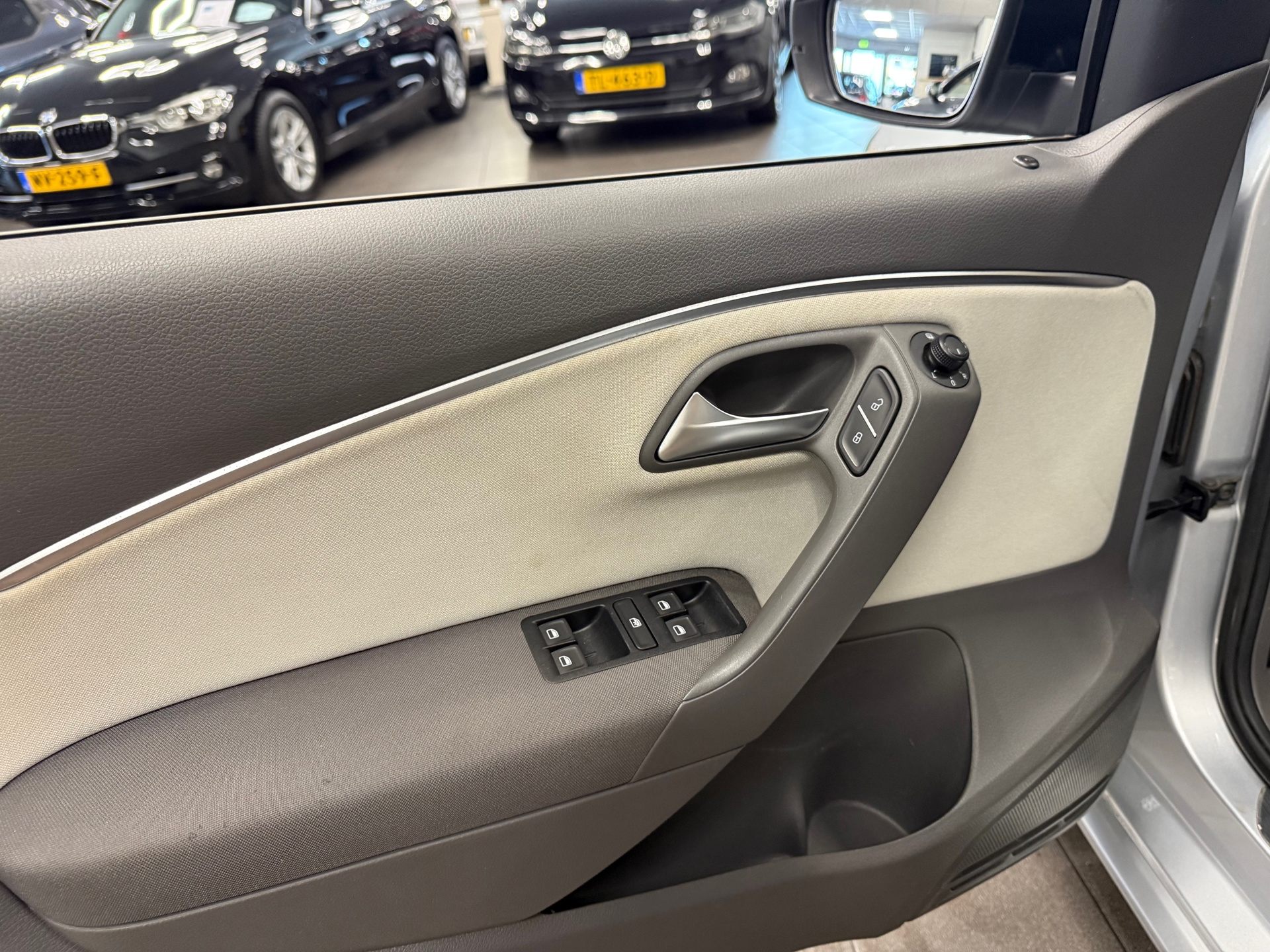 https://www.autokooy.nl//xml/images/55920594-11.JPG