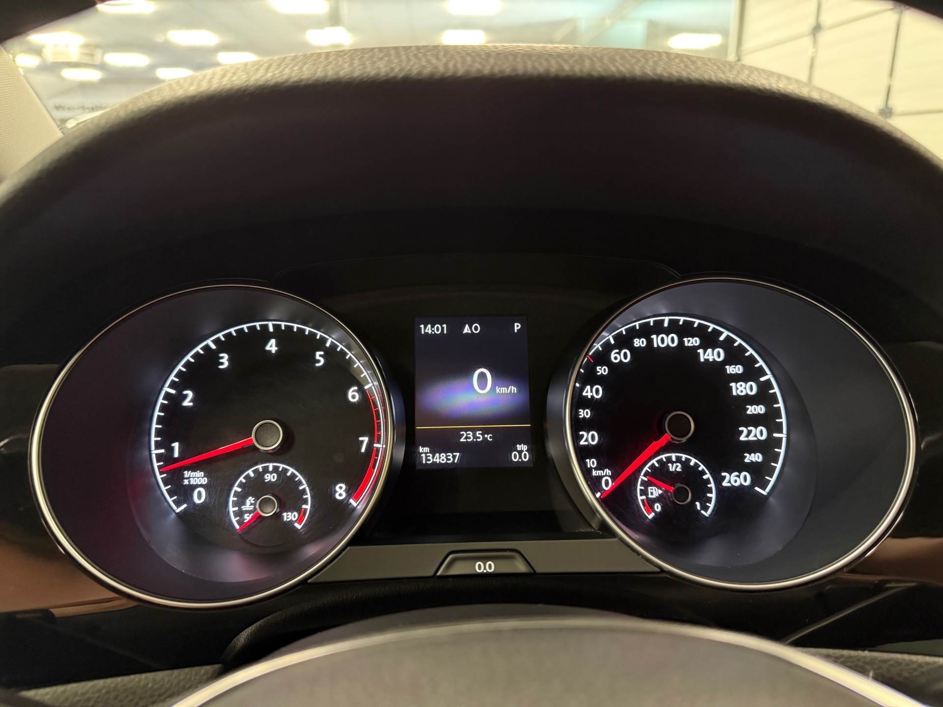 https://www.autokooy.nl//xml/images/55920921-14.JPG